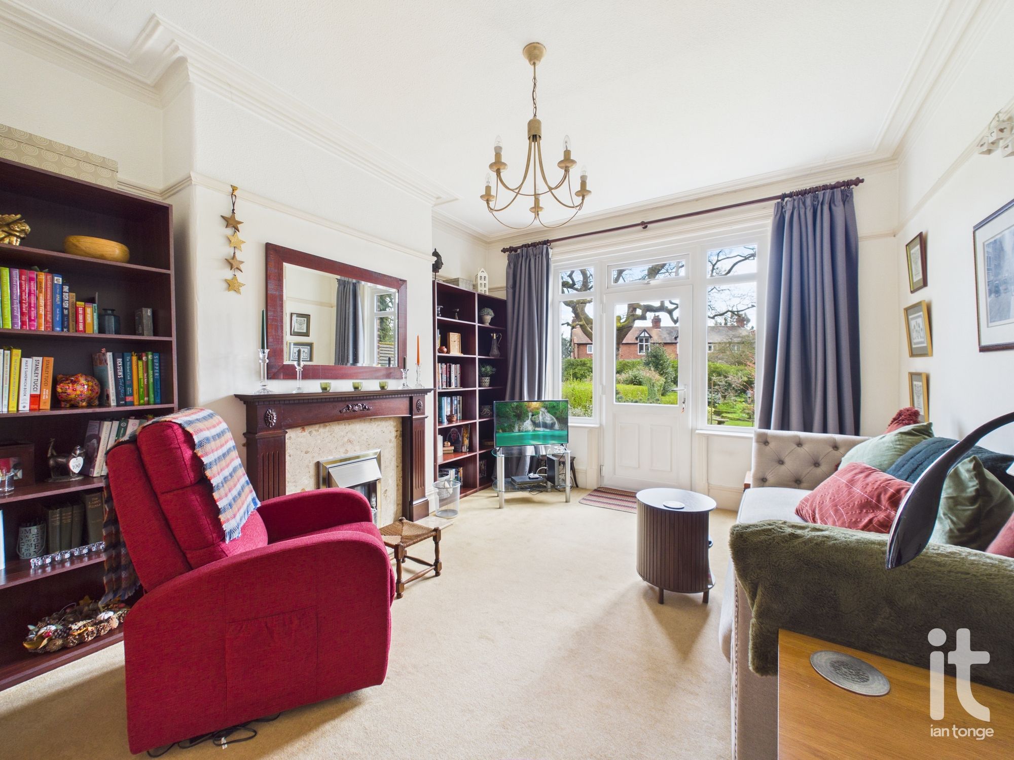 4 bedroom semi-detached house For Sale in Stockport - Property photograph.