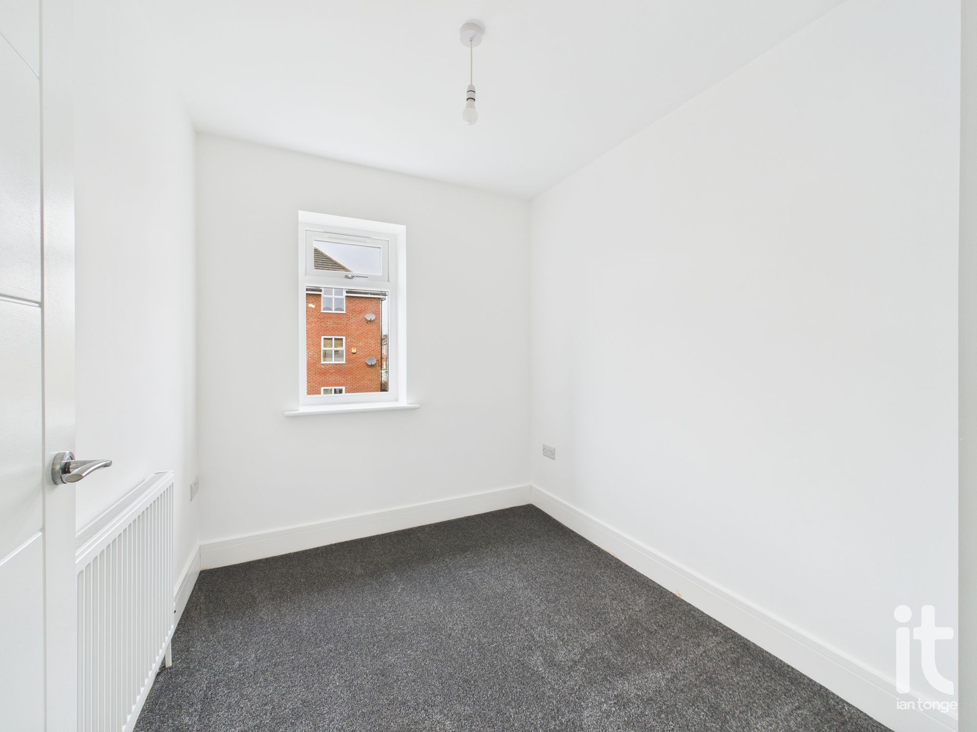3 bedroom mews house To Let in Stockport - Photograph 25.