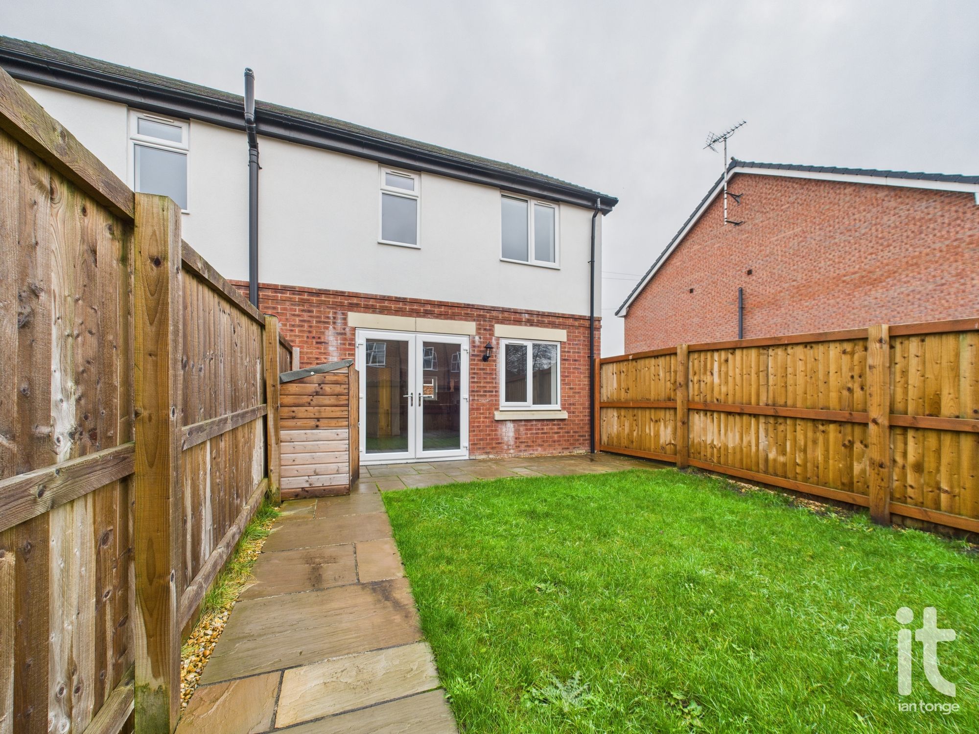 3 bedroom mews house To Let in Stockport - Photograph 27.