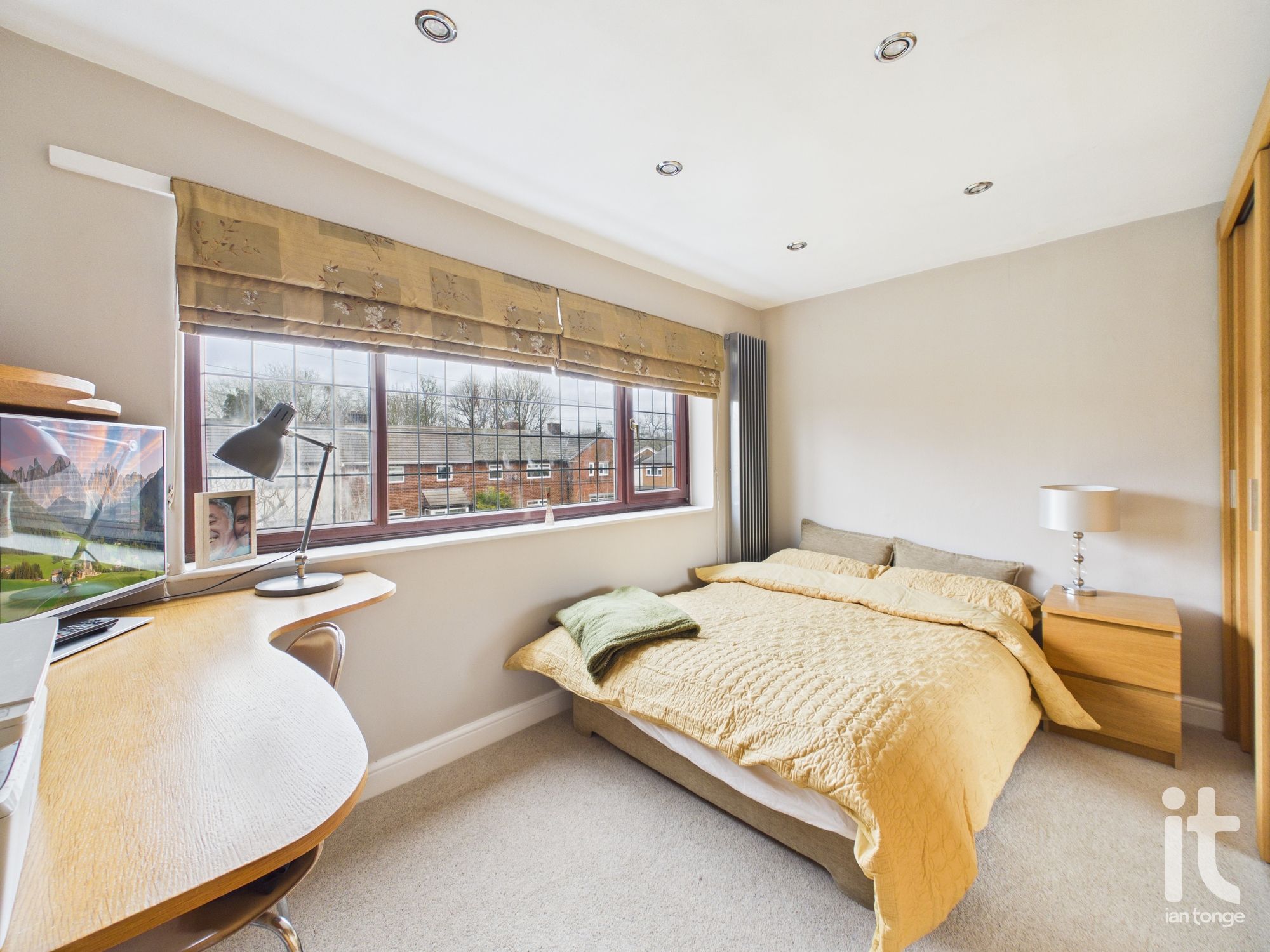 3 bedroom semi-detached house For Sale in Stockport - Photograph 15.