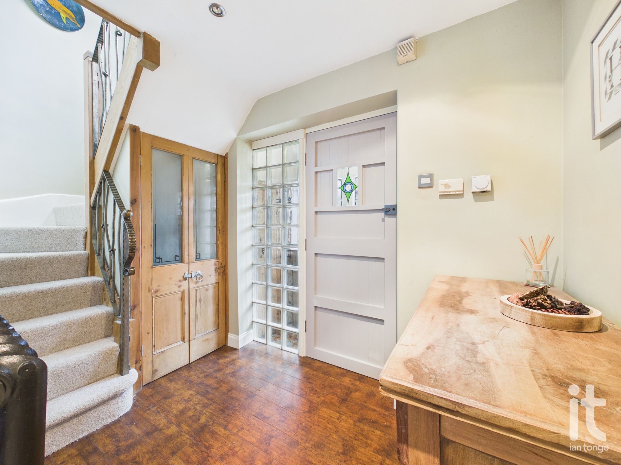 3 bedroom semi-detached house For Sale in Stockport - Photograph 7.