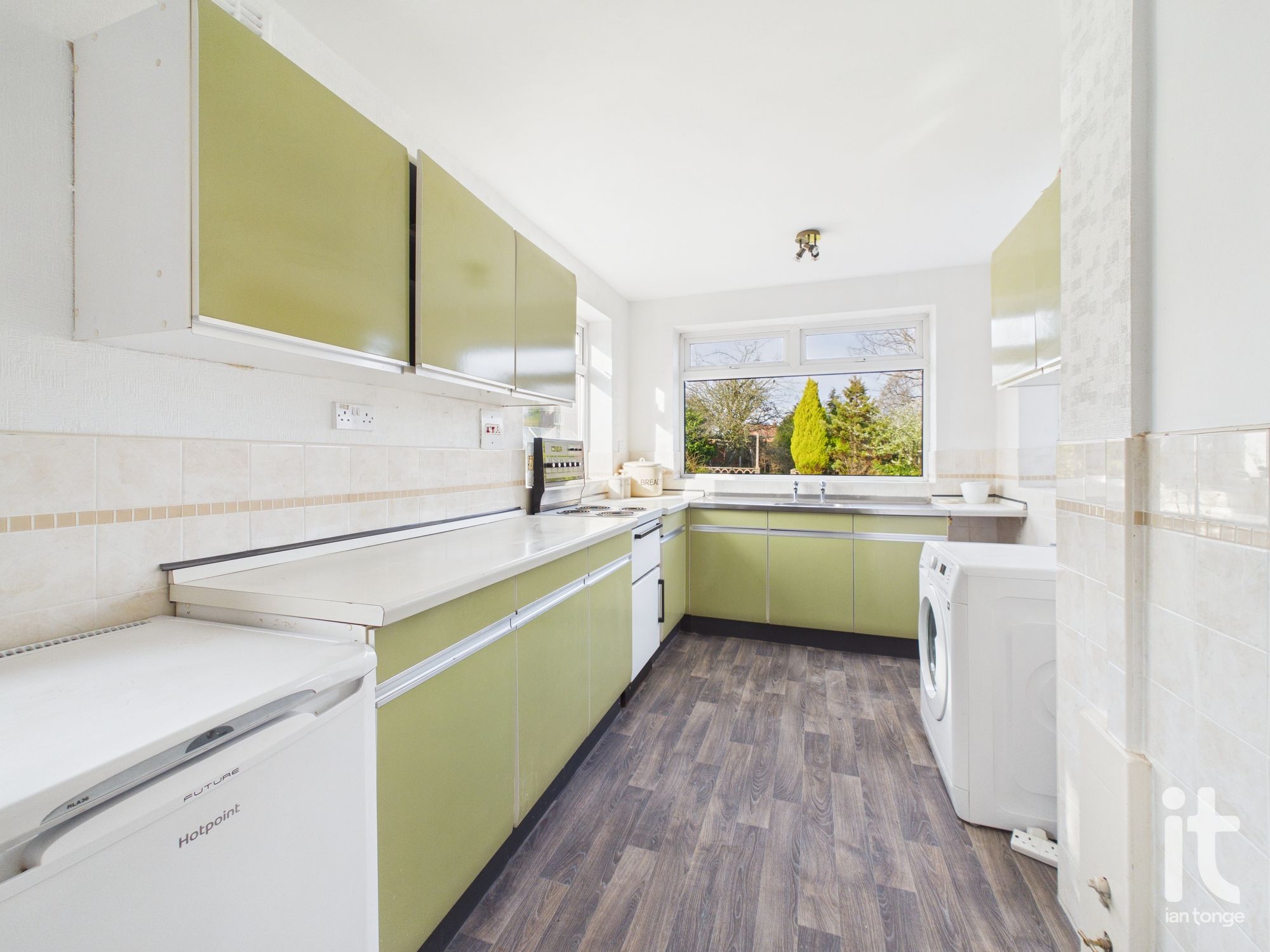 3 bedroom semi-detached house For Sale in Stockport - Photograph 8.