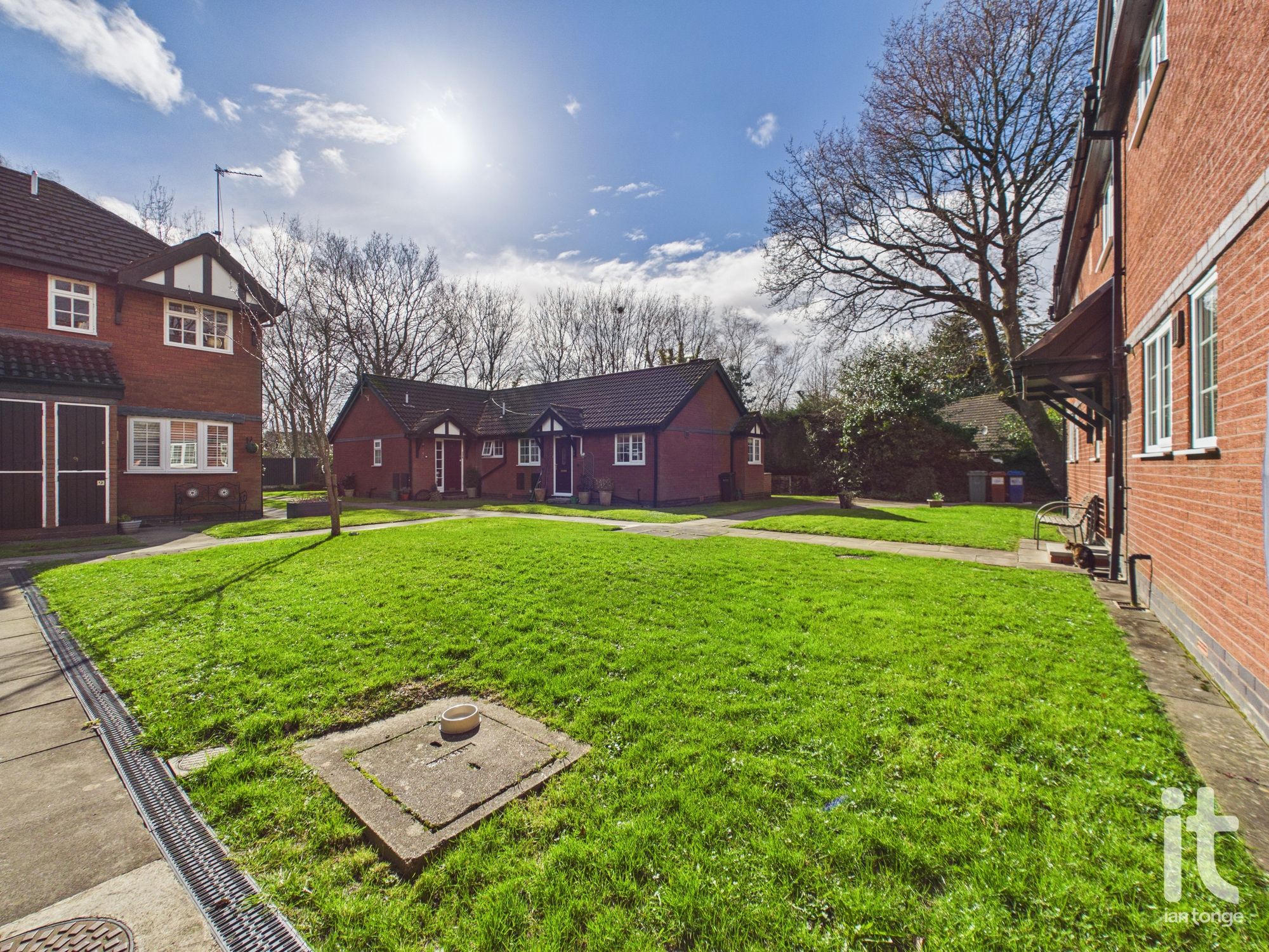 2 bedroom apartment flat/apartment For Sale in Stockport - Photograph 12.