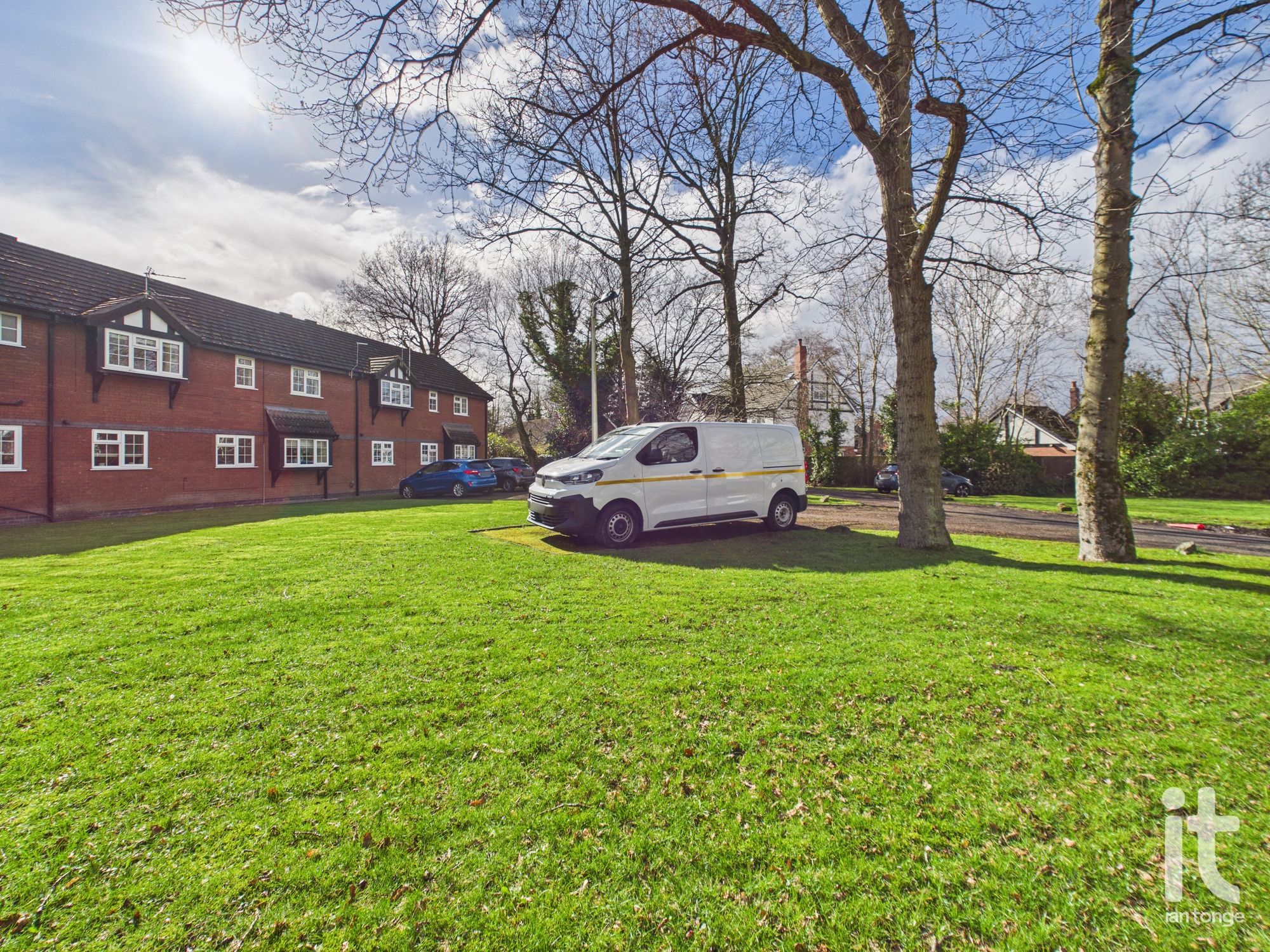 2 bedroom apartment flat/apartment For Sale in Stockport - Photograph 4.