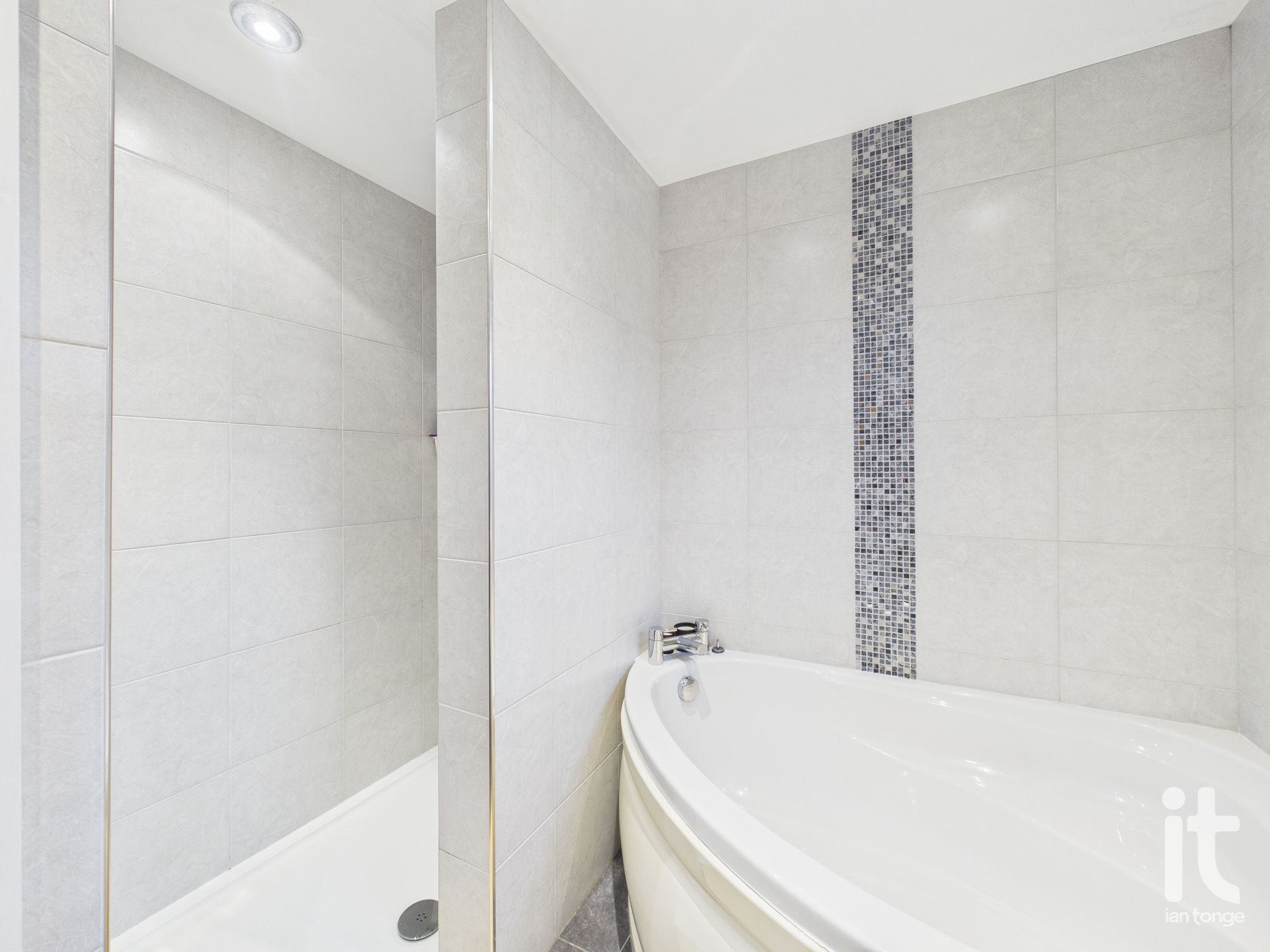 3 bedroom semi-detached house For Sale in Stockport - Photograph 35.