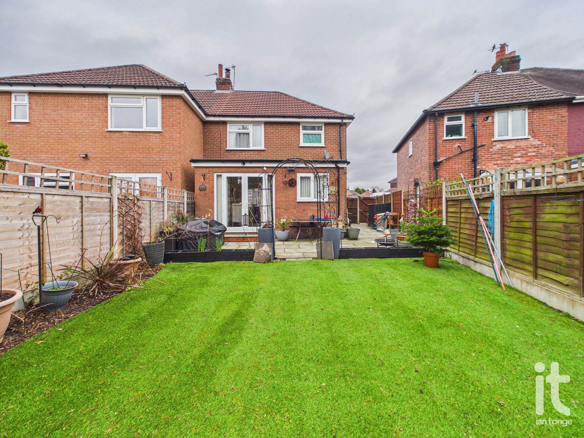 3 bedroom semi-detached house For Sale in Stockport - Photograph 8.