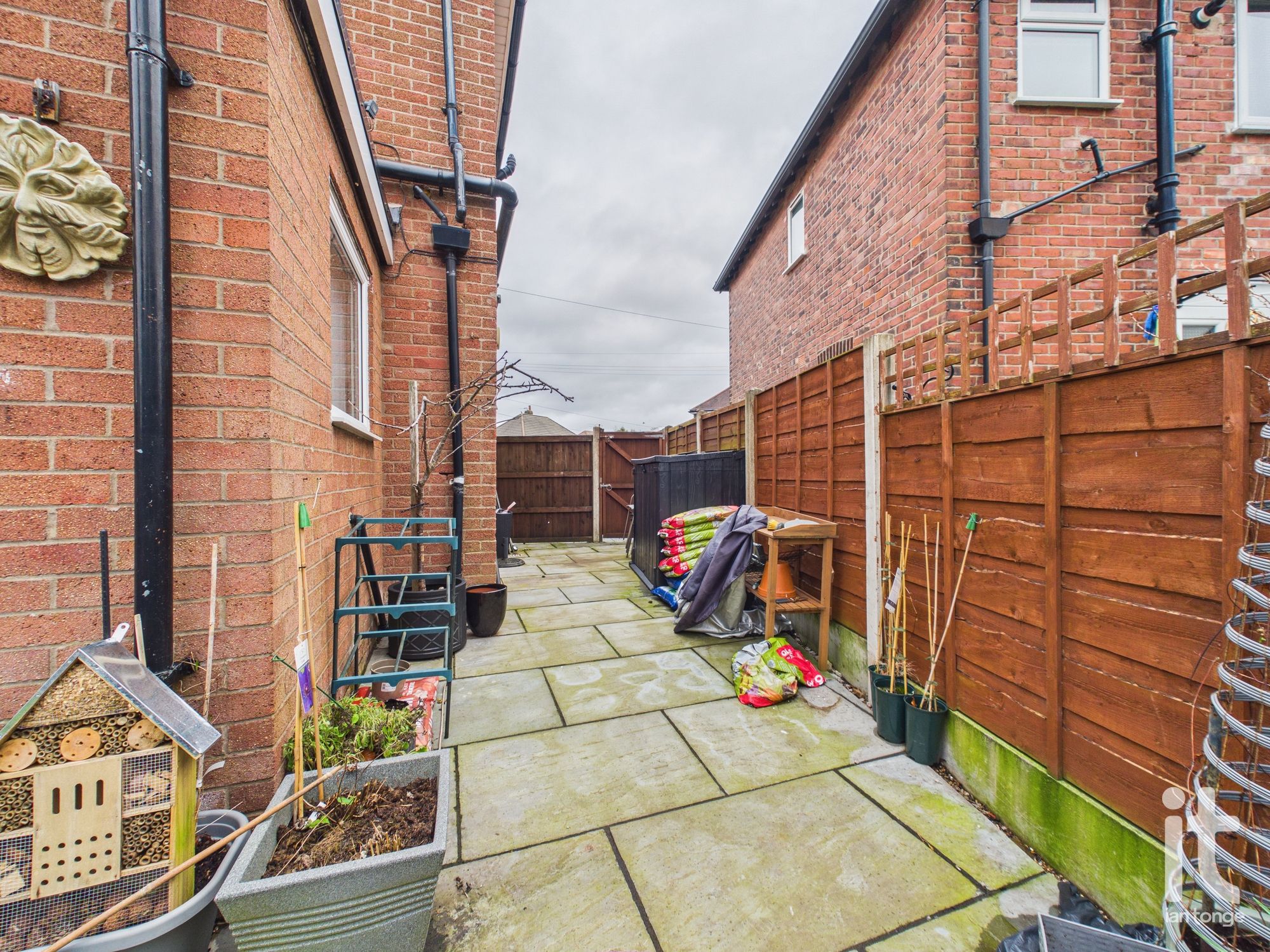3 bedroom semi-detached house For Sale in Stockport - Photograph 6.