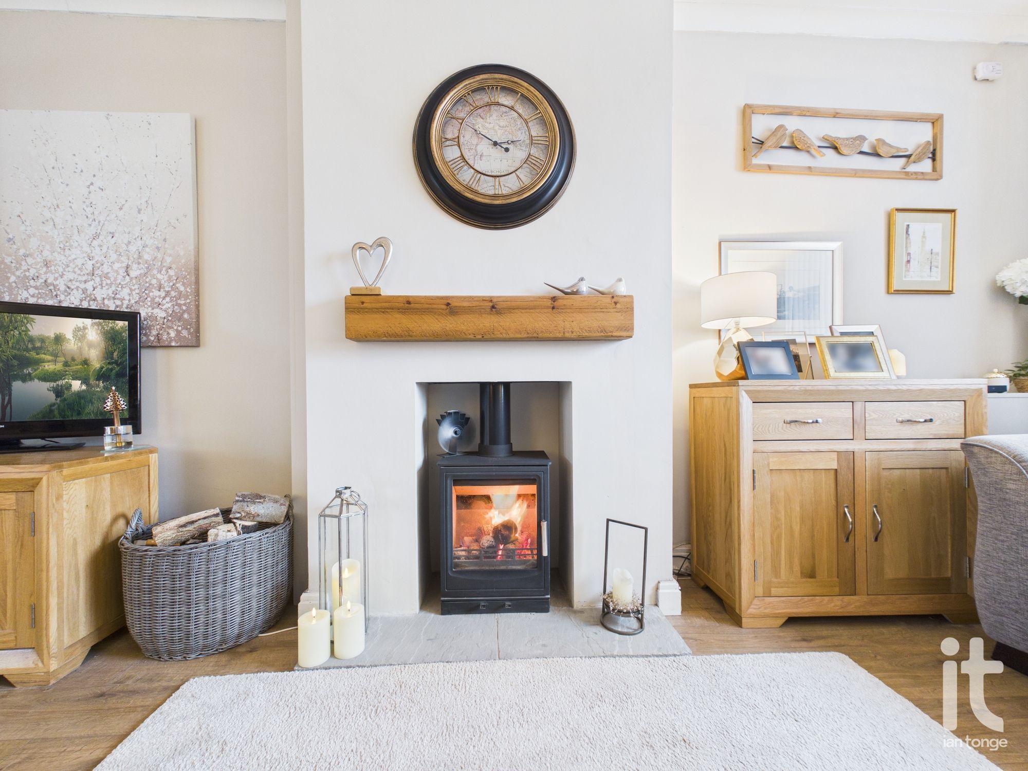 3 bedroom semi-detached house For Sale in Stockport - Photograph 16.