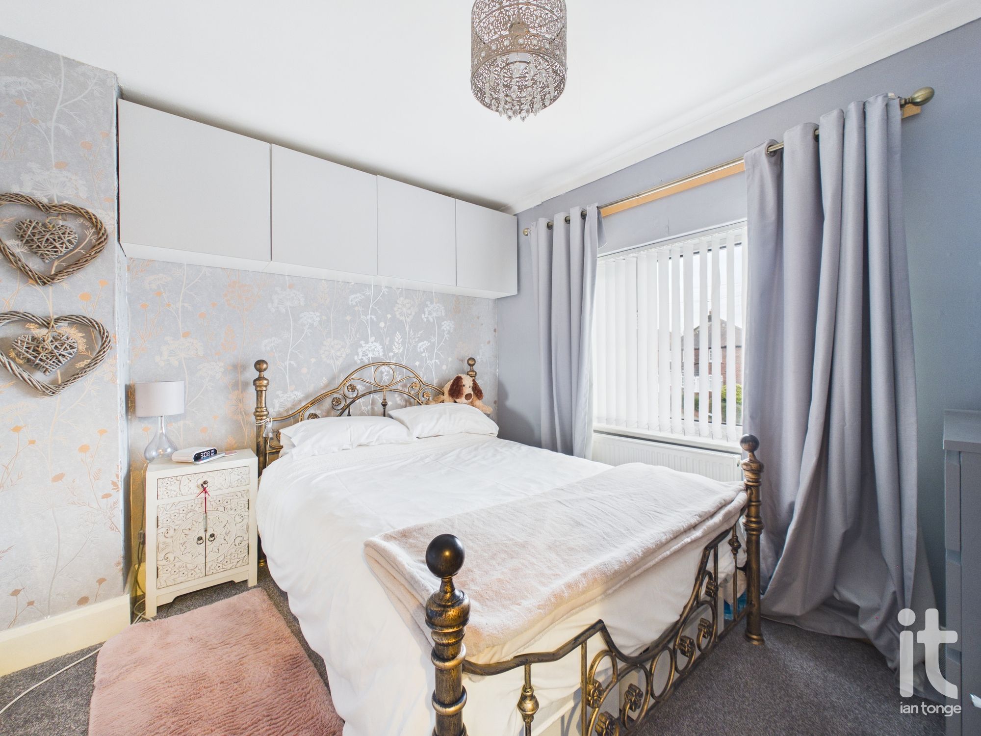 3 bedroom semi-detached house For Sale in Stockport - Photograph 28.