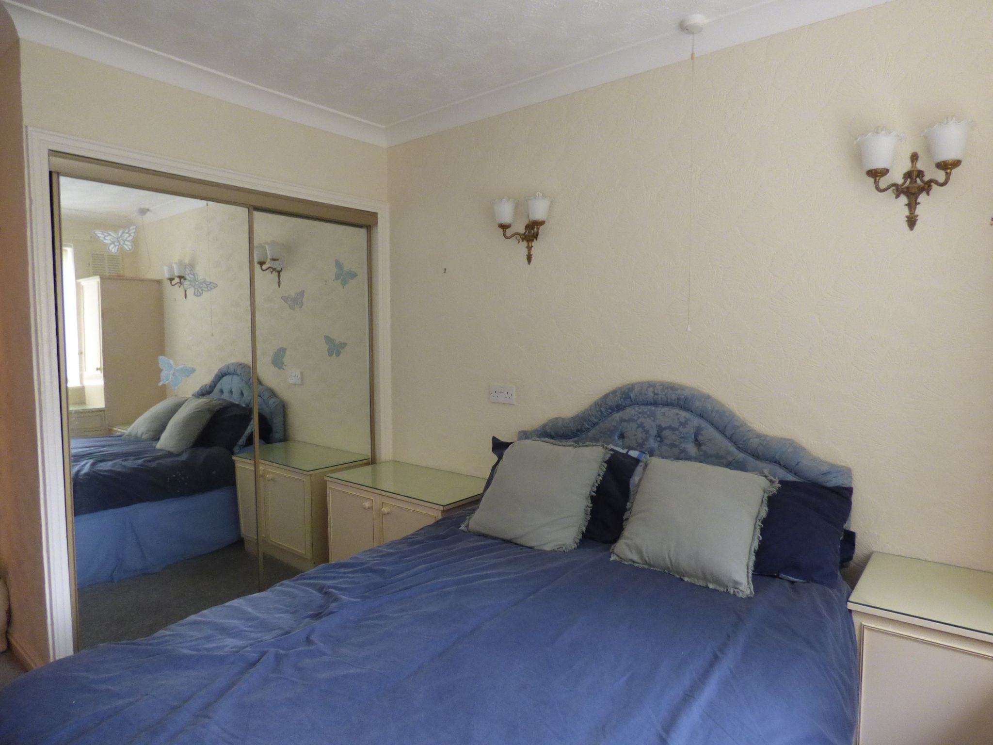 2 bedroom apartment flat/apartment Let in Romiley - Photograph 10.