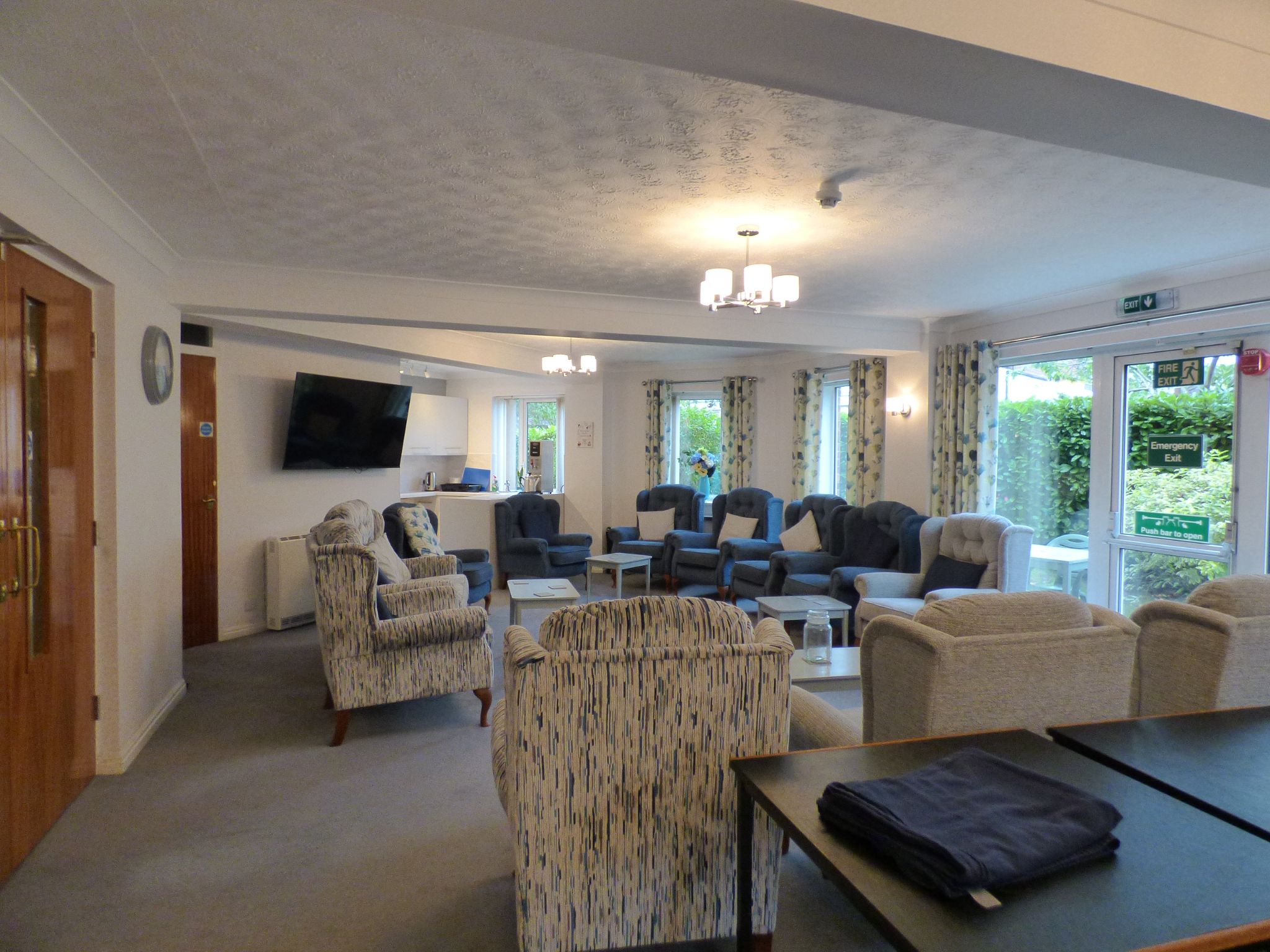 2 bedroom apartment flat/apartment Let in Romiley - Photograph 14.
