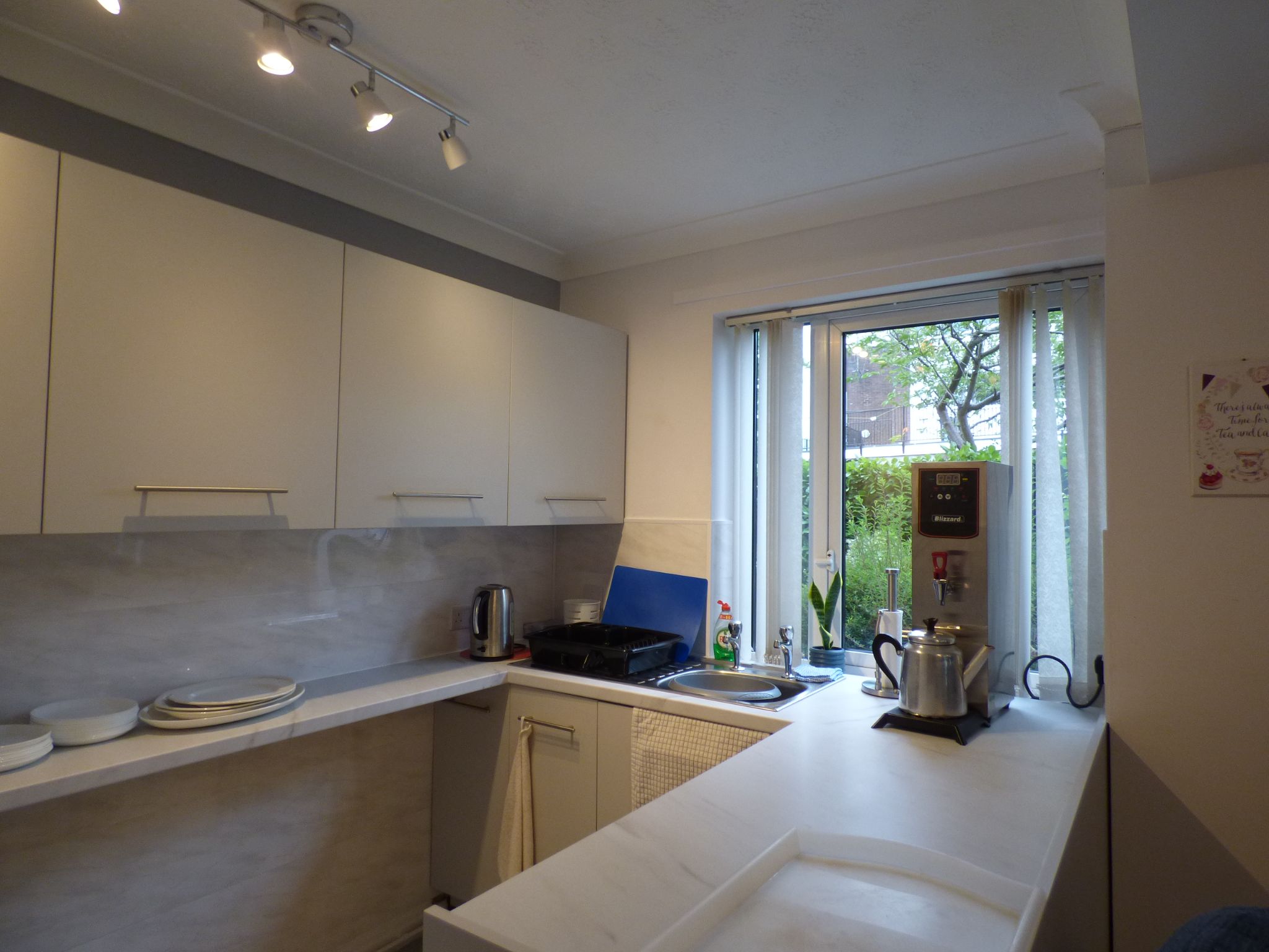 2 bedroom apartment flat/apartment Let in Romiley - Photograph 15.