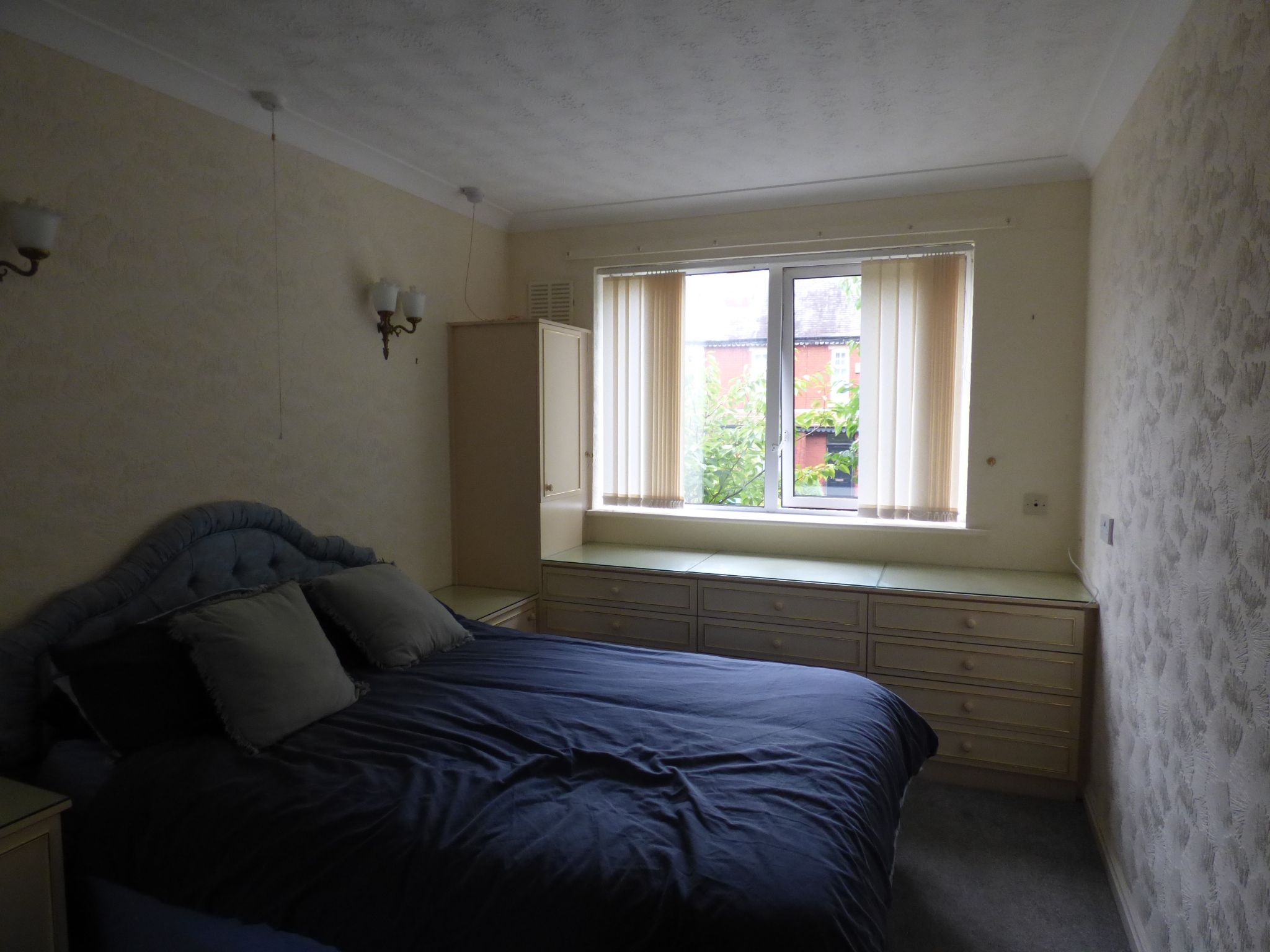 2 bedroom apartment flat/apartment Let in Romiley - Photograph 11.