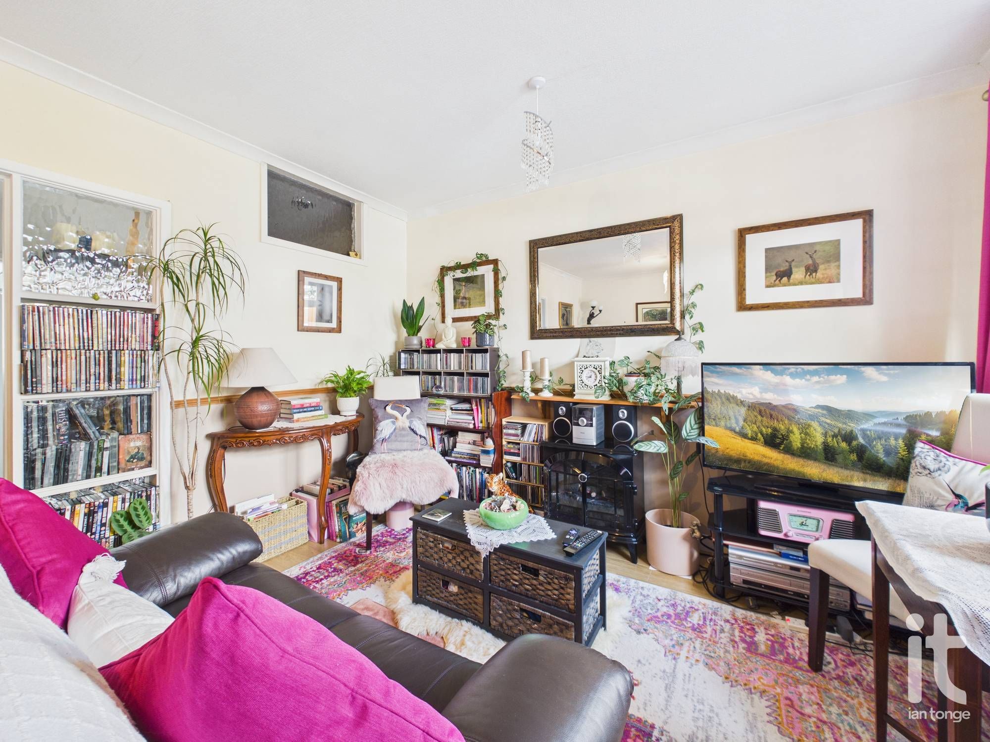 1 bedroom terraced bungalow For Sale in Stockport - Photograph 4.