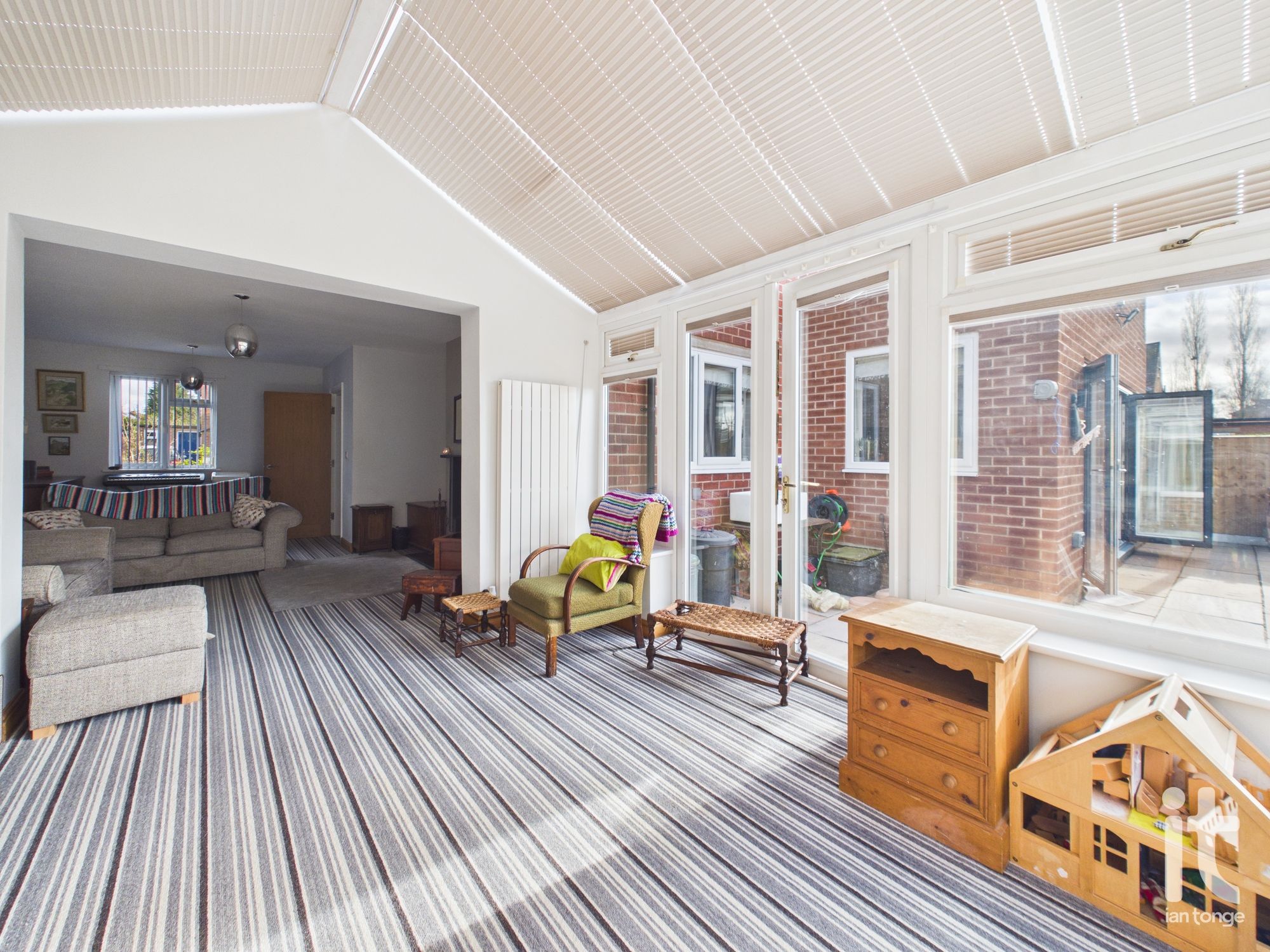 6 bedroom semi-detached house For Sale in Stockport - Photograph 10.