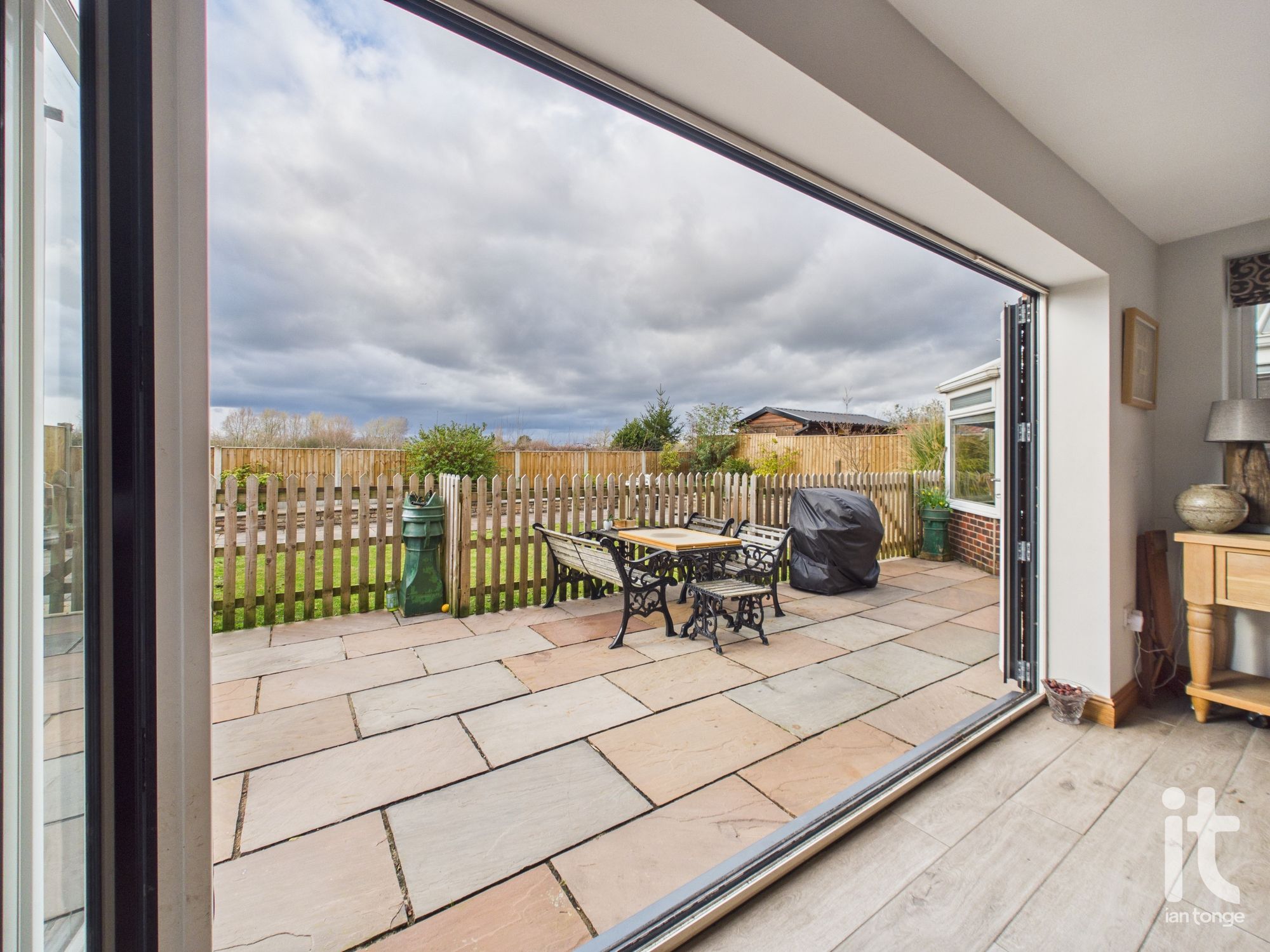 6 bedroom semi-detached house For Sale in Stockport - Photograph 18.