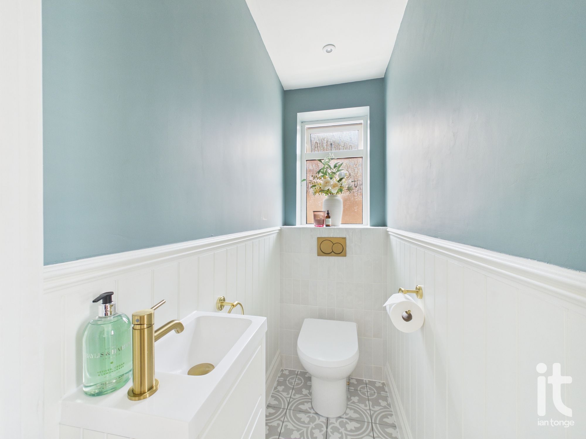 3 bedroom link detached house For Sale in Stockport - Photograph 21.