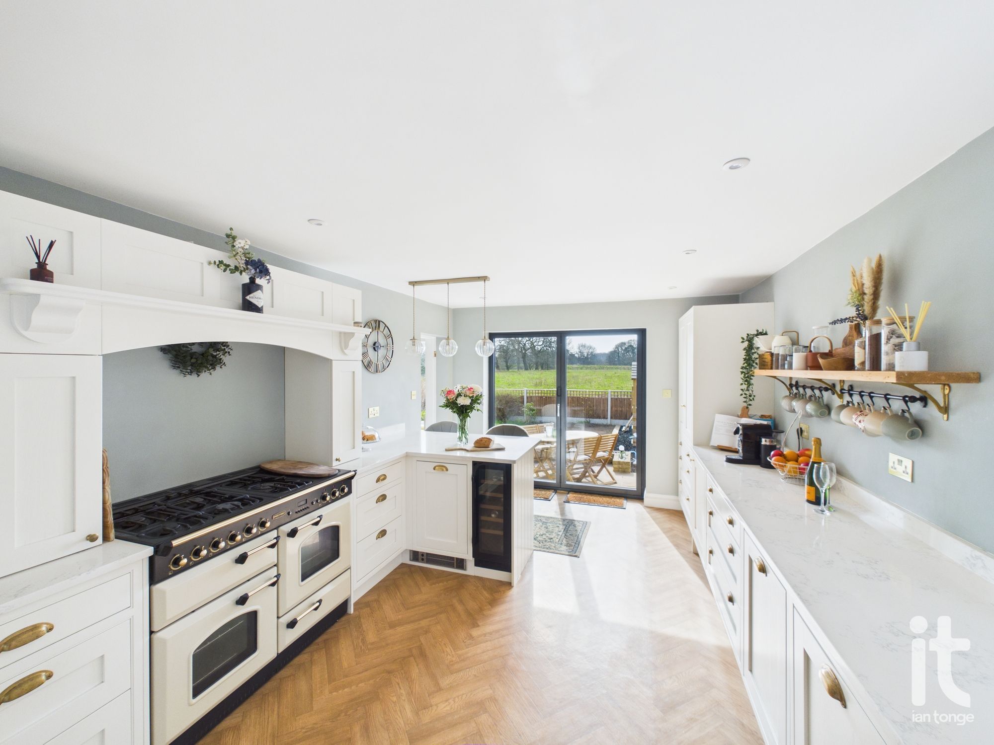 3 bedroom link detached house For Sale in Stockport - Photograph 14.