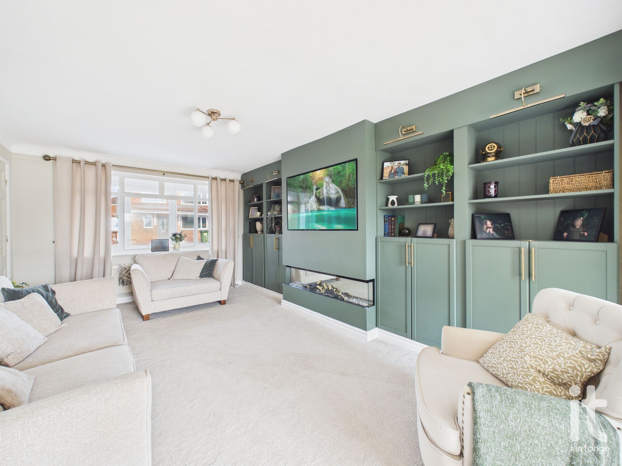 3 bedroom link detached house For Sale in Stockport - Photograph 9.