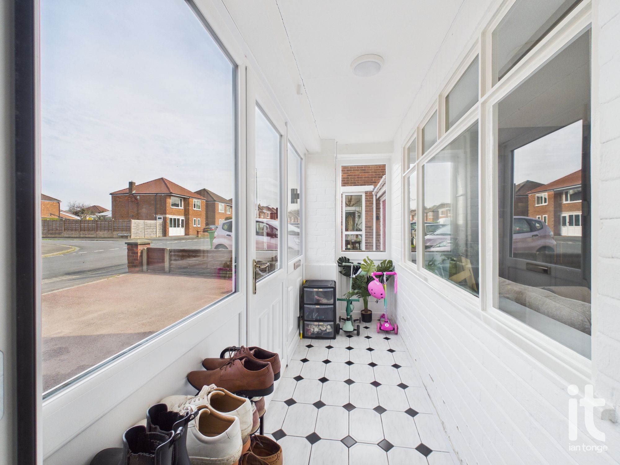 3 bedroom link detached house For Sale in Stockport - Photograph 6.