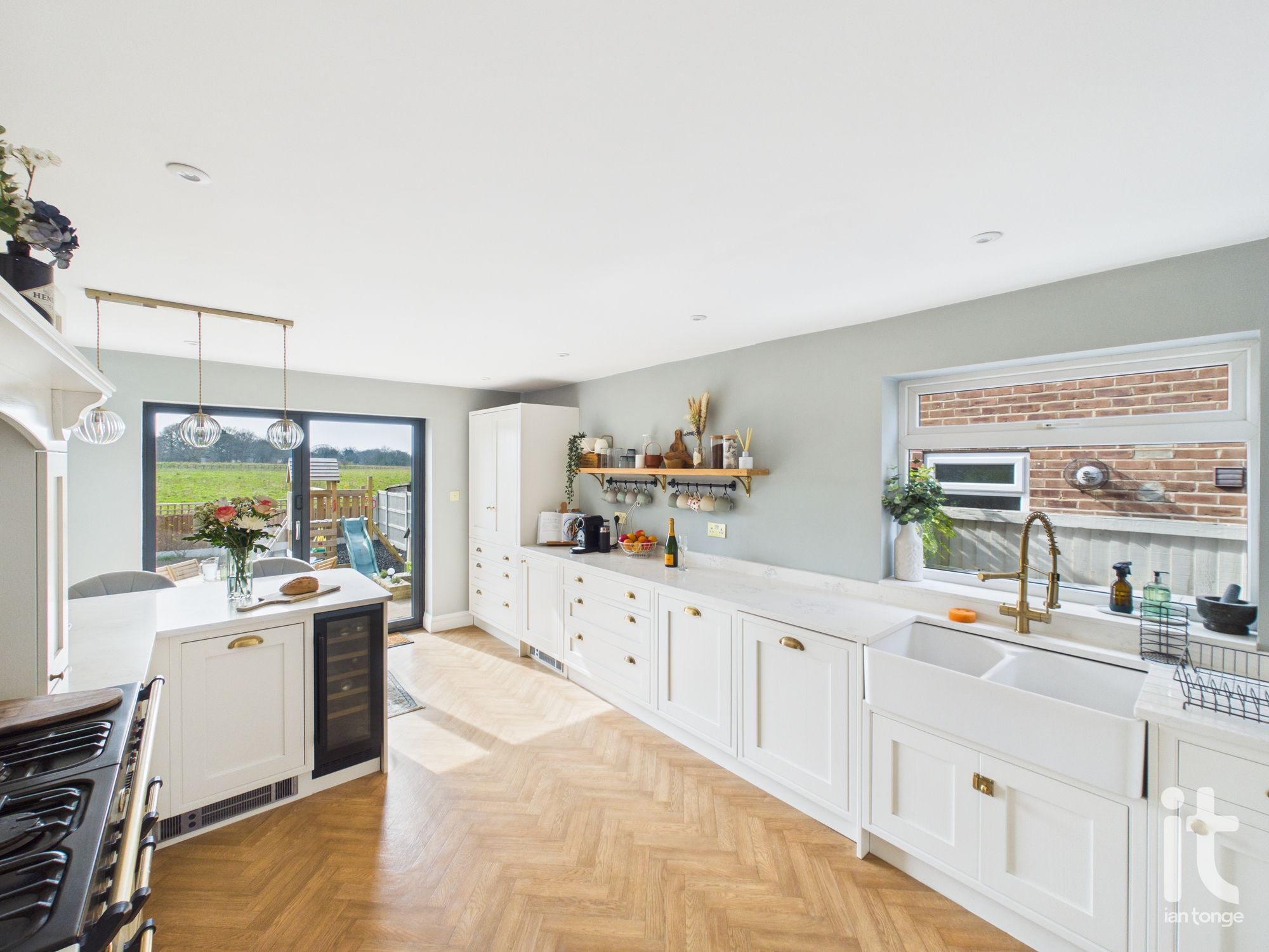 3 bedroom link detached house For Sale in Stockport - Property photograph.