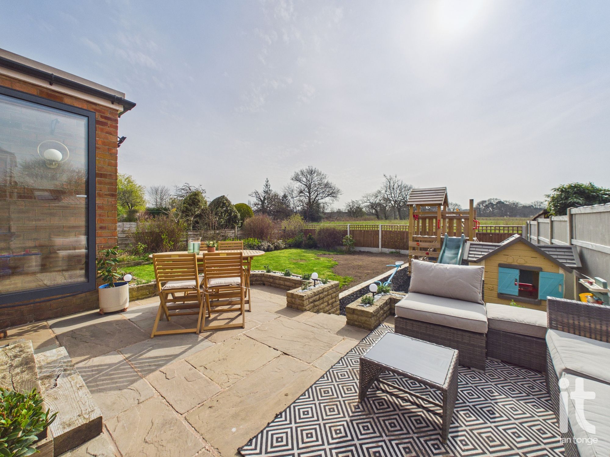 3 bedroom link detached house For Sale in Stockport - Photograph 28.
