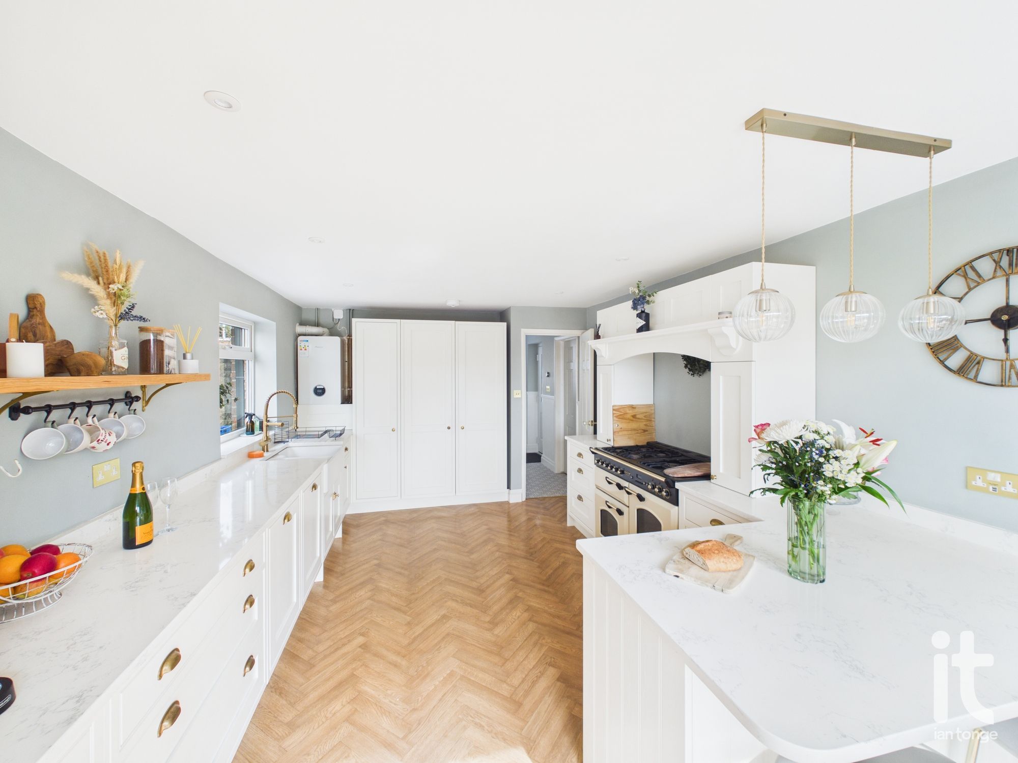 3 bedroom link detached house For Sale in Stockport - Photograph 13.