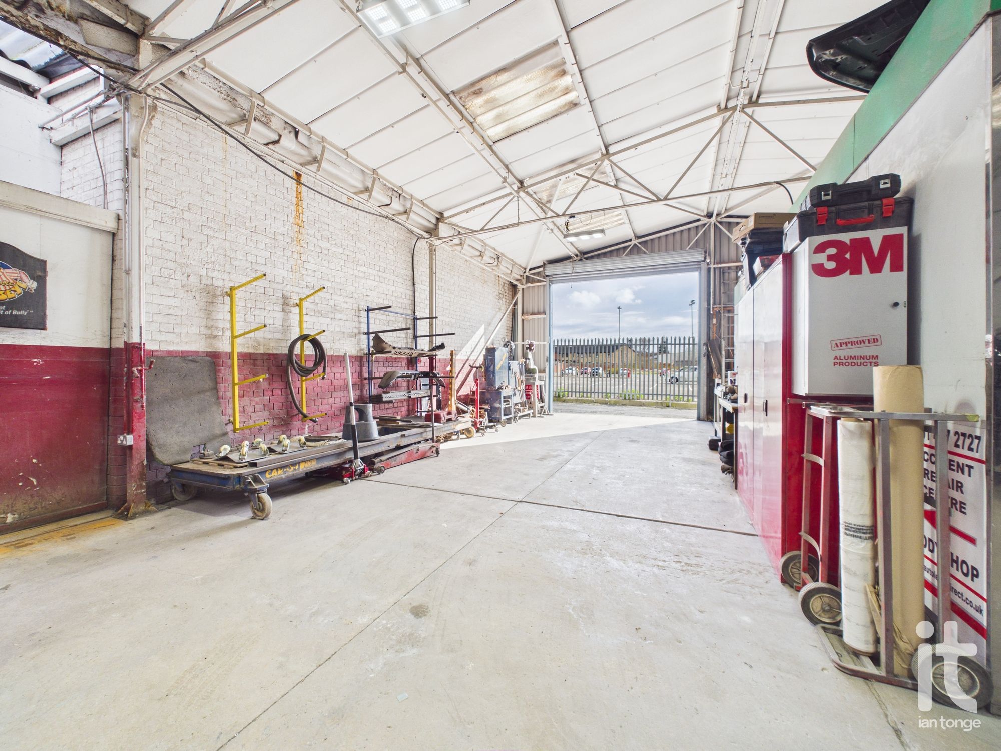 Commercial Property To Let in Stockport - Photograph 9.