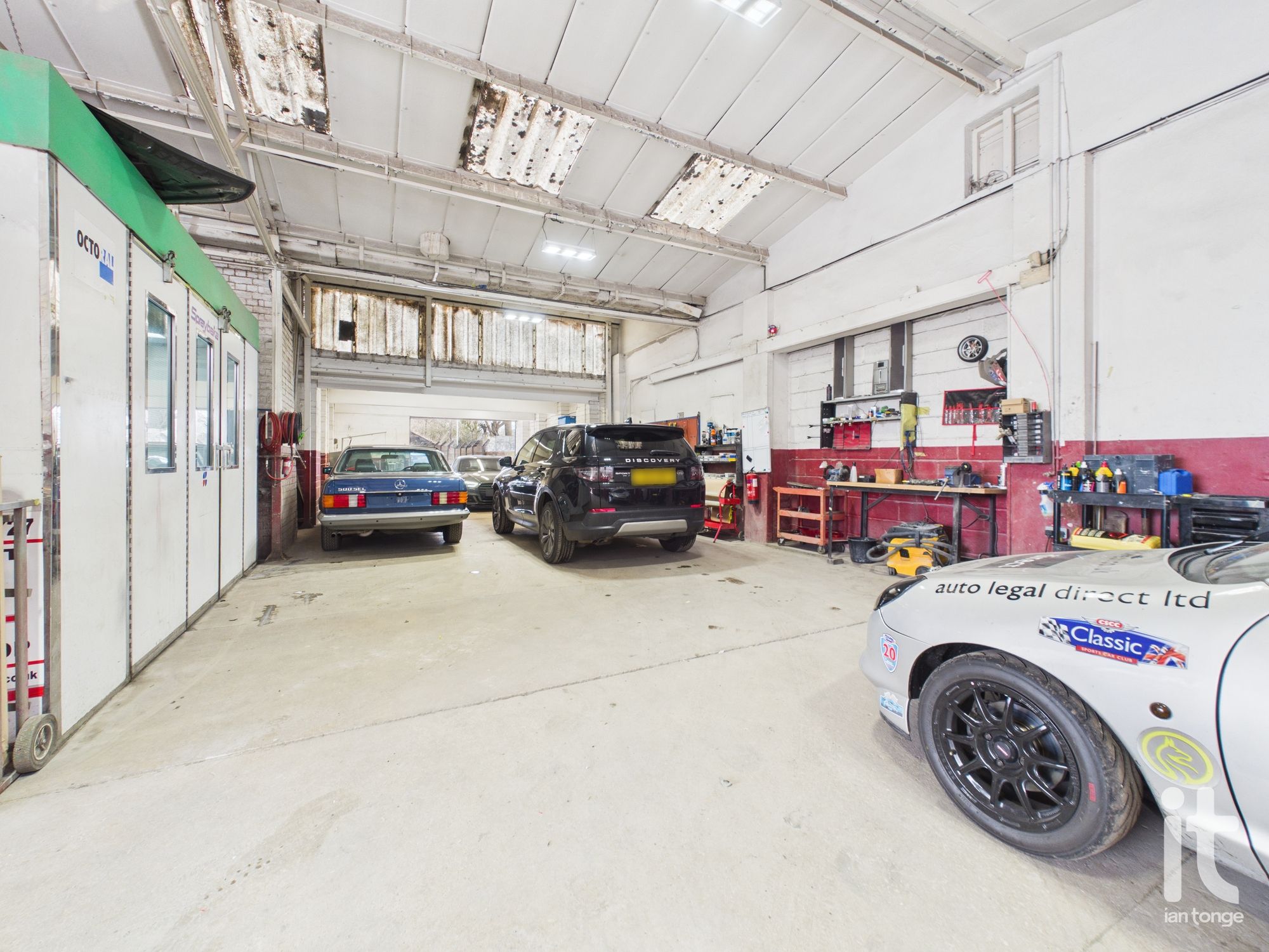 Commercial Property To Let in Stockport - Property photograph.