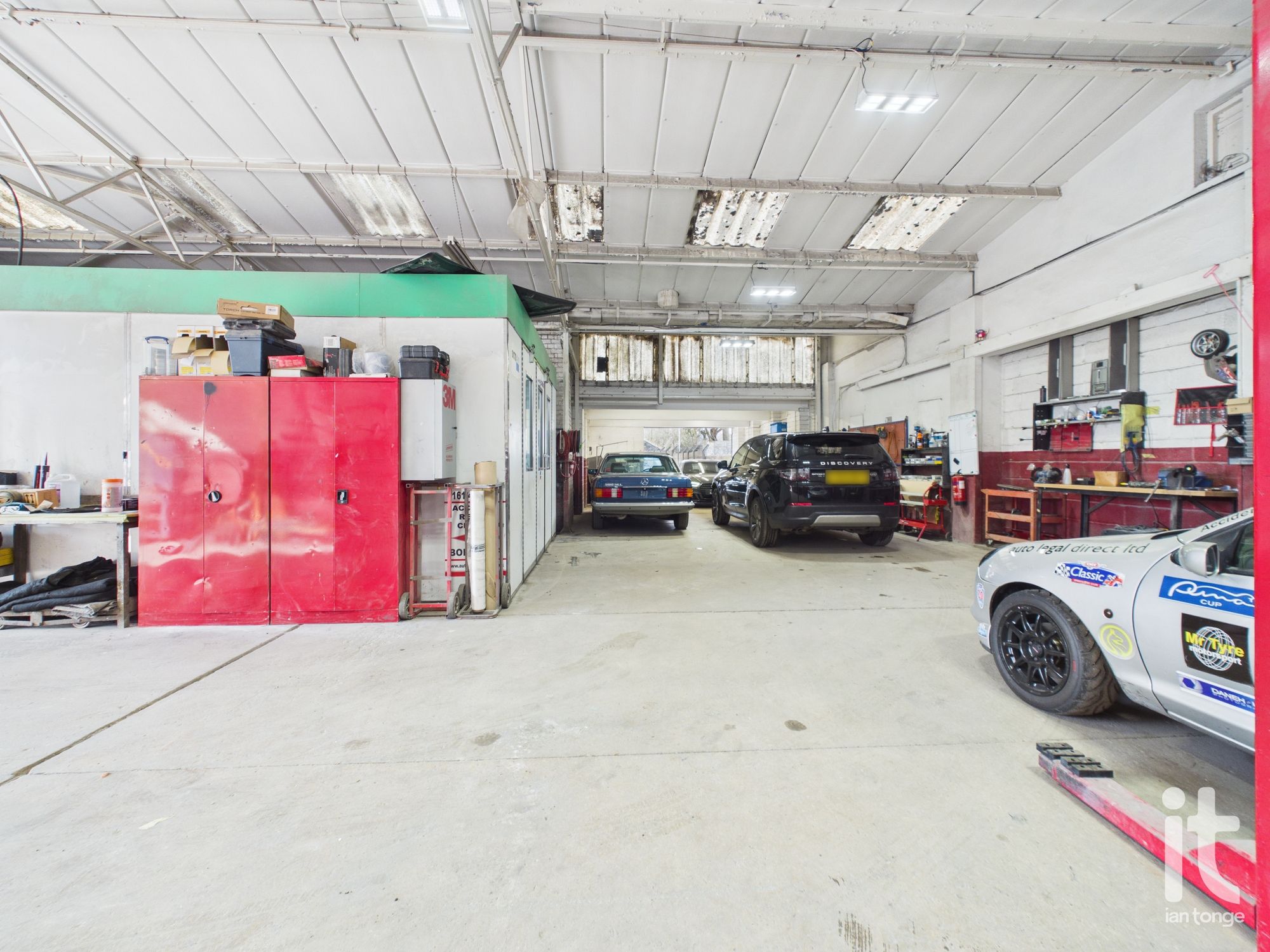 Commercial Property To Let in Stockport - Property photograph.