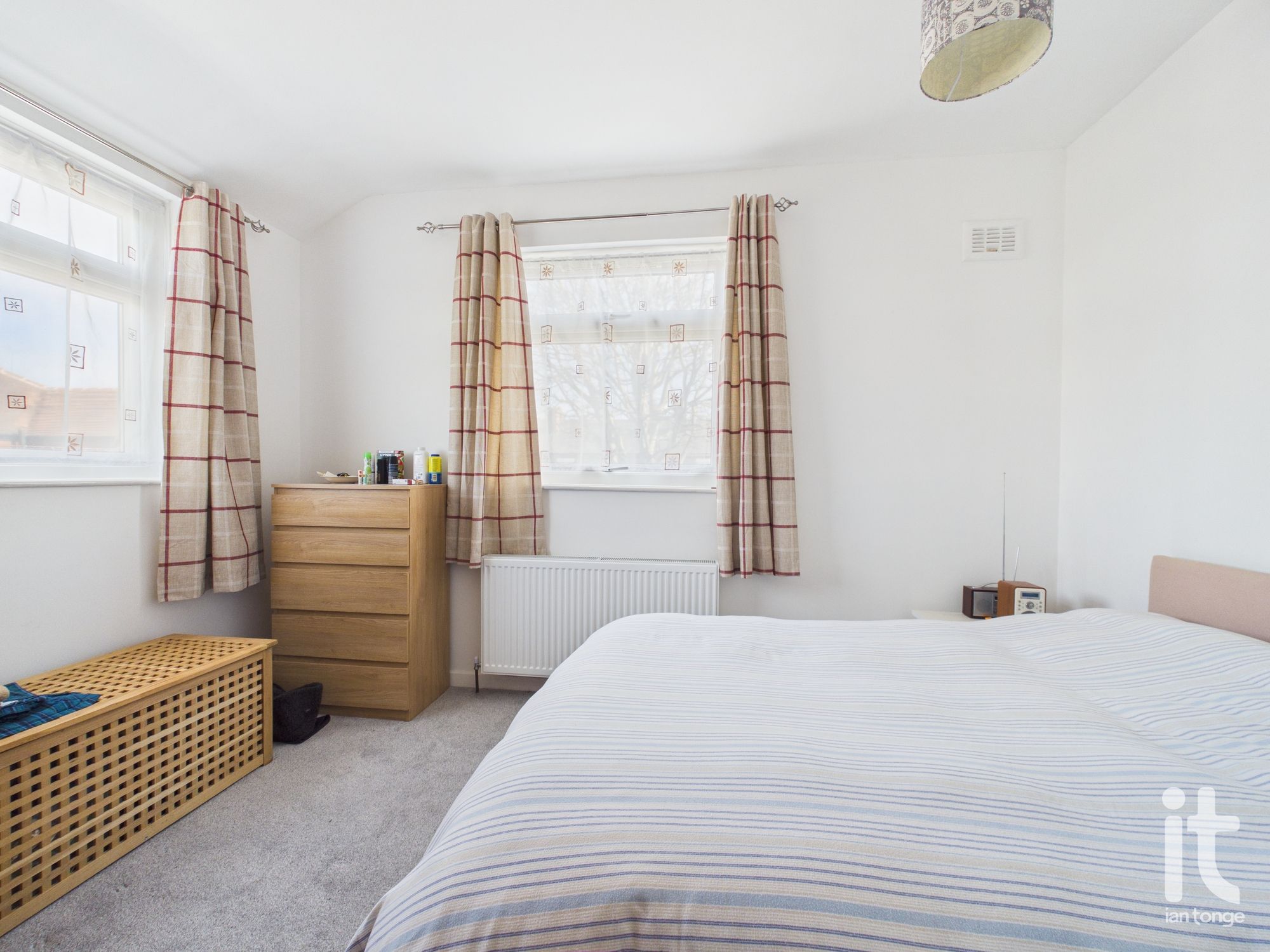 3 bedroom end terraced house For Sale in Stockport - Photograph 13.