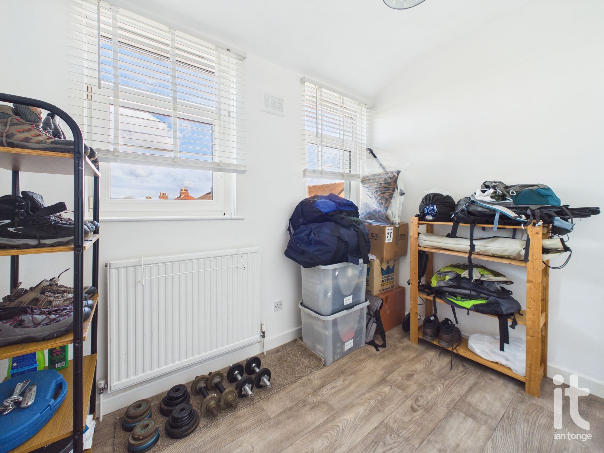 3 bedroom end terraced house For Sale in Stockport - Photograph 15.