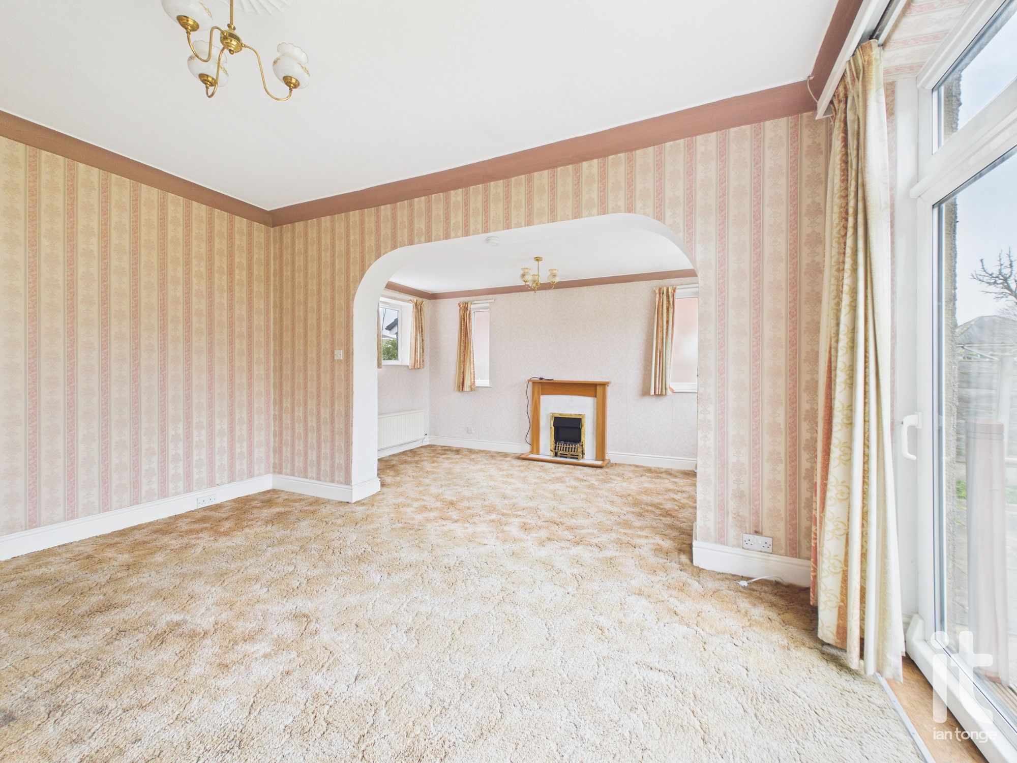 4 bedroom detached house For Sale in Stockport - Photograph 3.