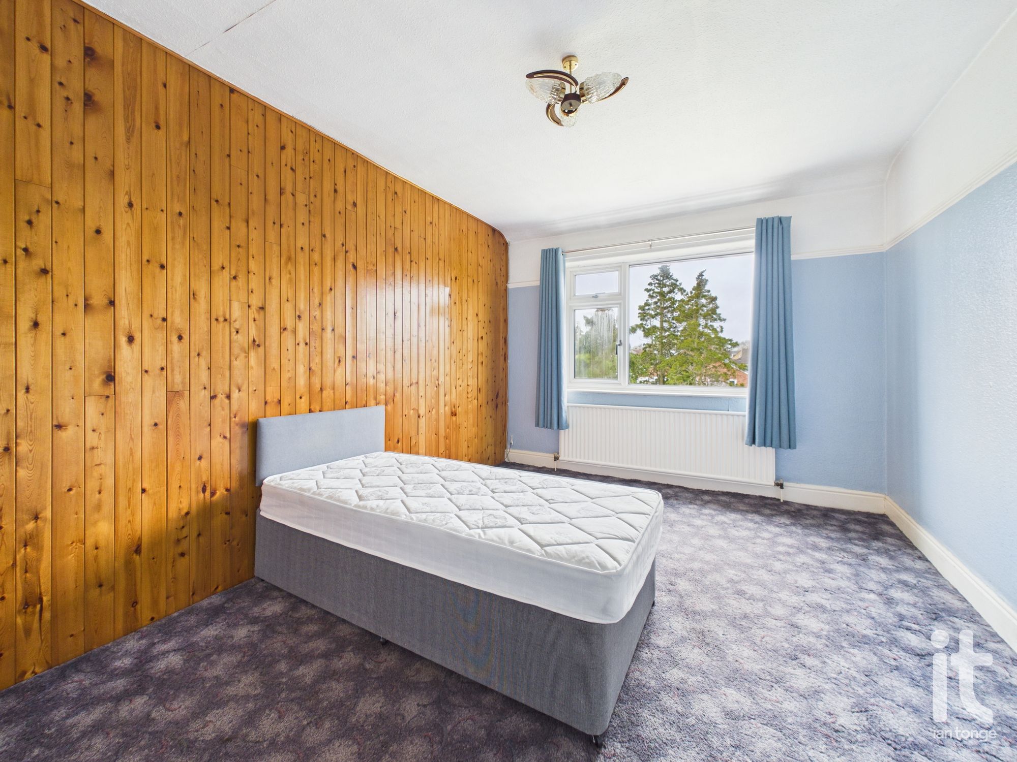 4 bedroom detached house For Sale in Stockport - Photograph 15.