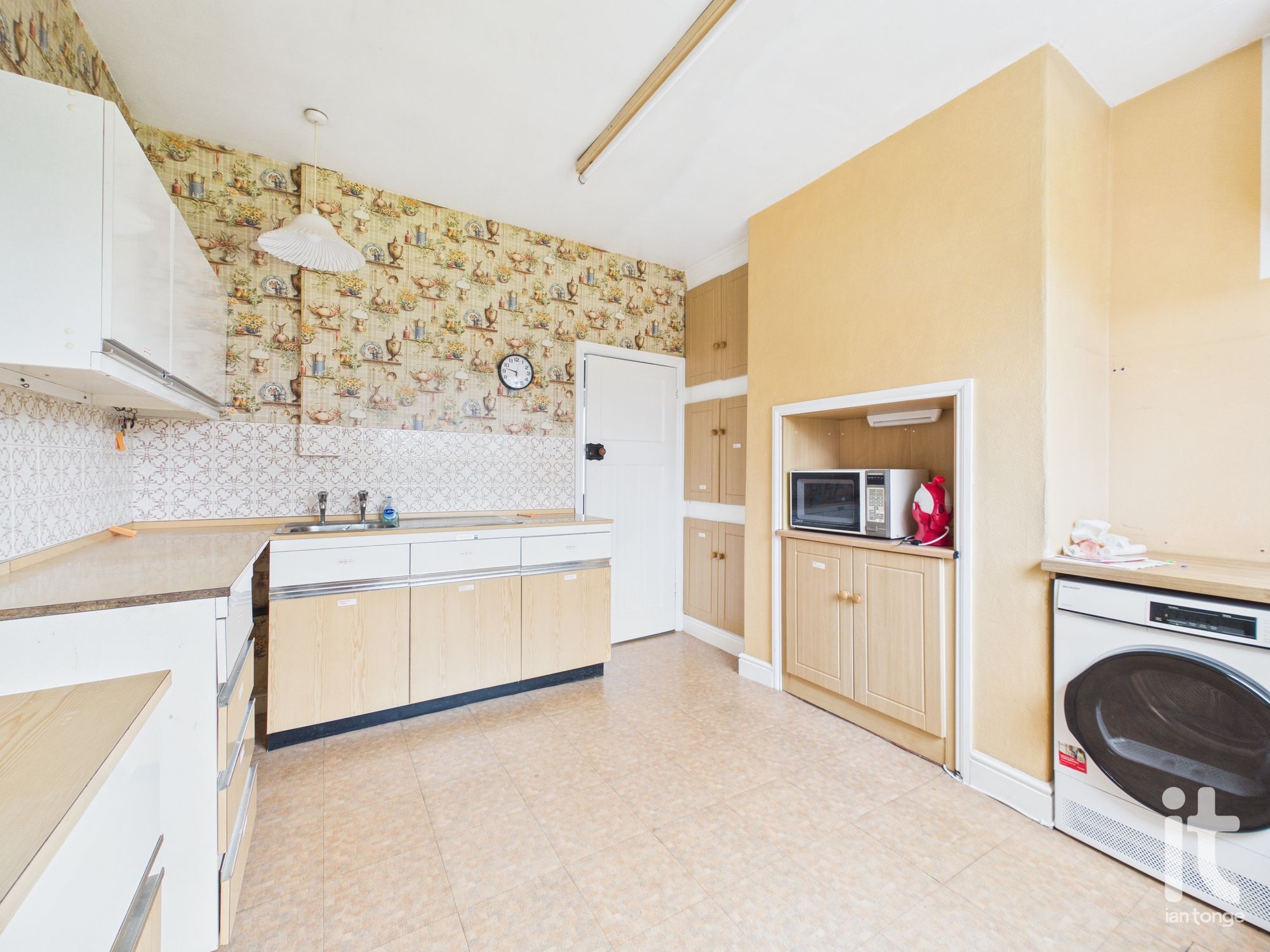 4 bedroom detached house For Sale in Stockport - Photograph 10.