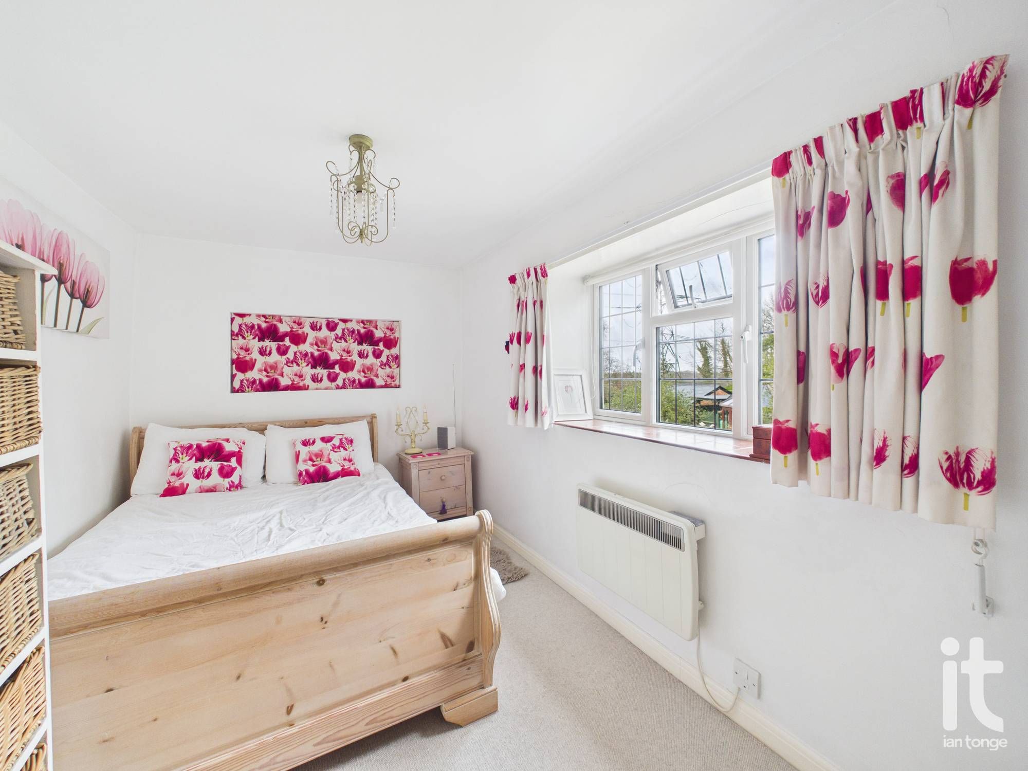 3 bedroom mid terraced house For Sale in Stockport - Photograph 13.