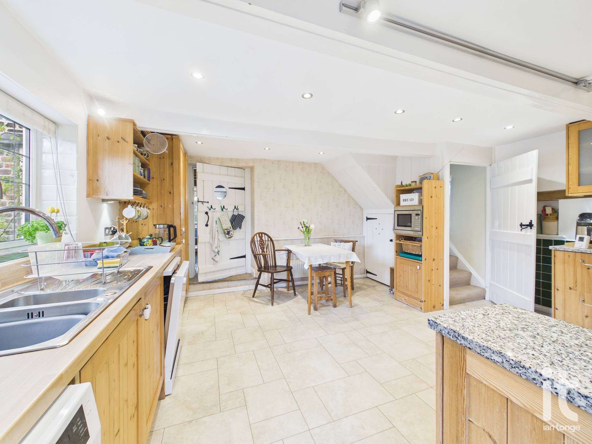 3 bedroom mid terraced house For Sale in Stockport - Photograph 10.