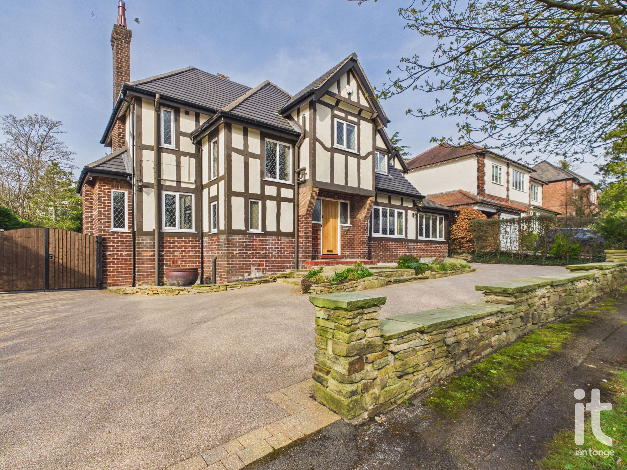 4 bedroom detached house For Sale in Stockport - Photograph 35.