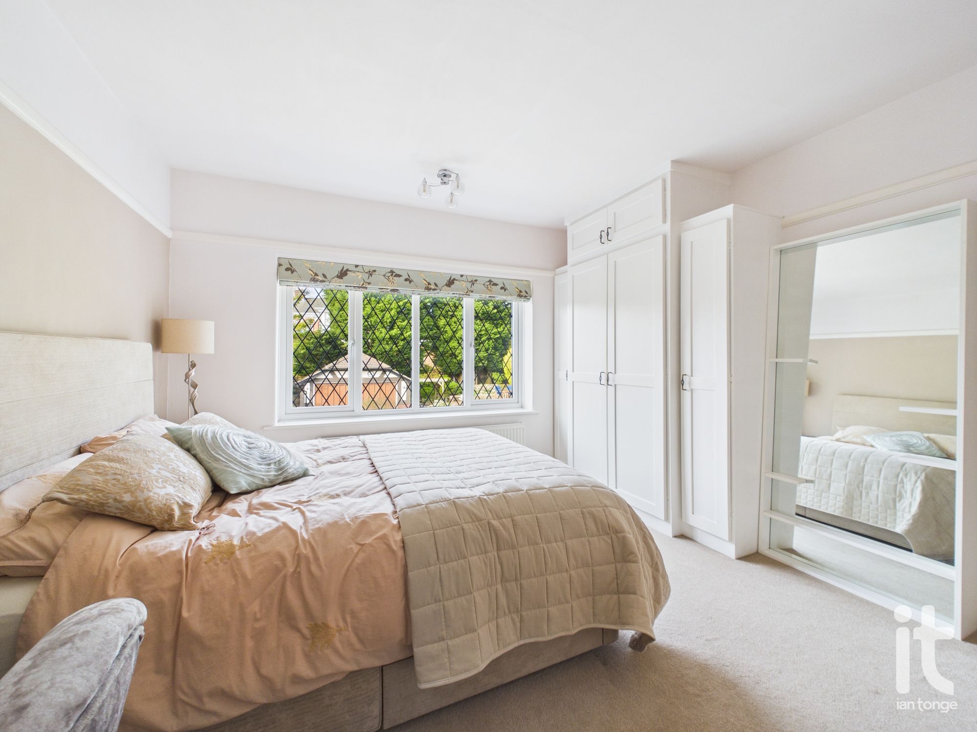 4 bedroom detached house For Sale in Stockport - Photograph 28.