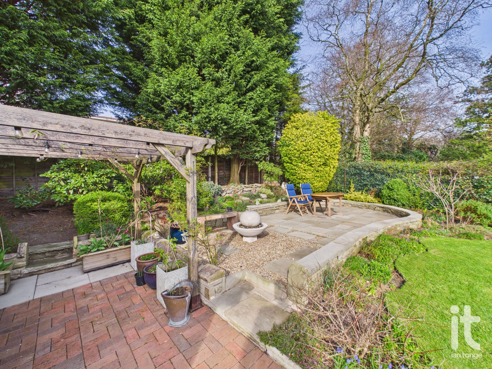 4 bedroom detached house For Sale in Stockport - Photograph 41.