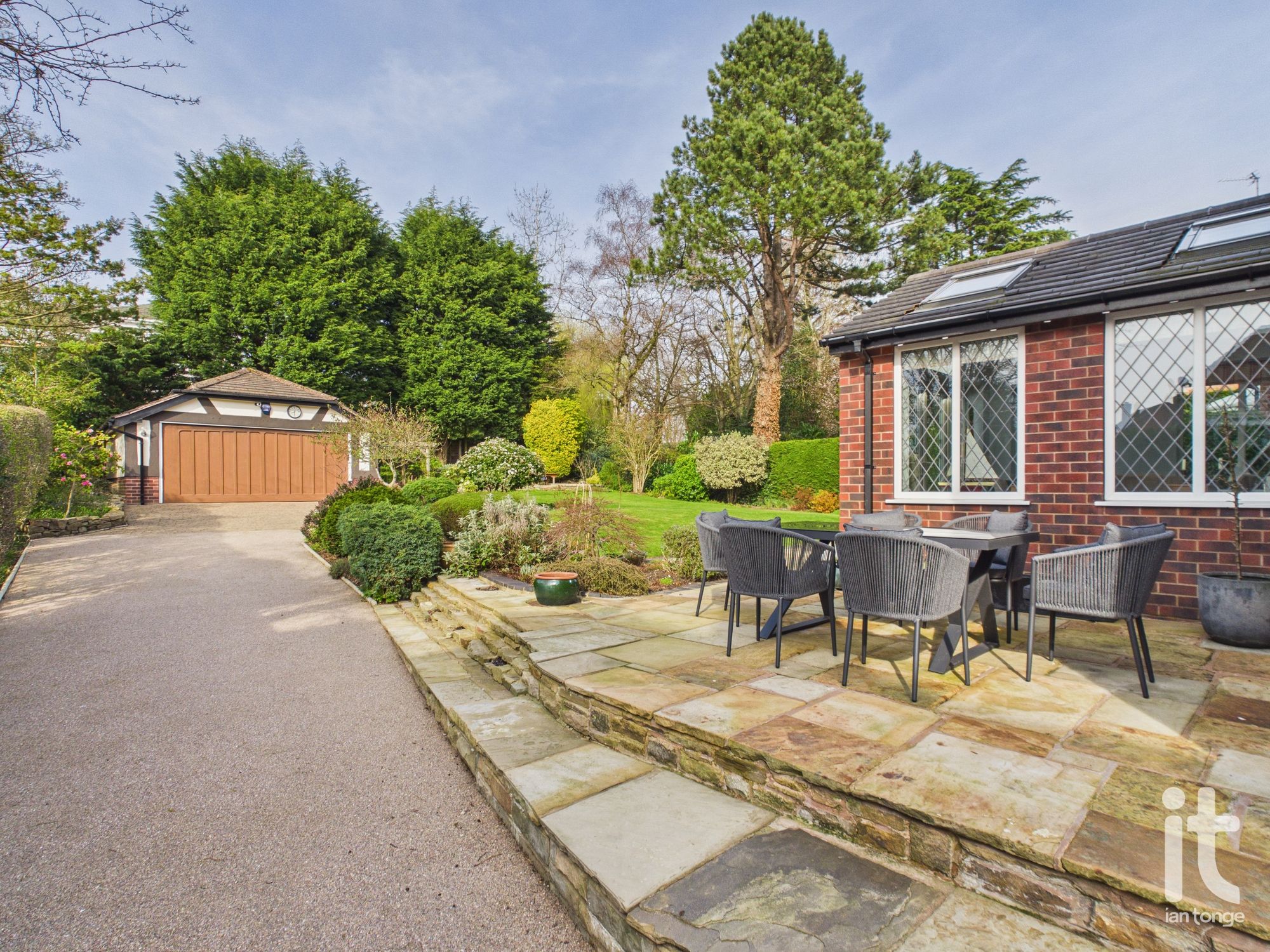 4 bedroom detached house For Sale in Stockport - Photograph 34.
