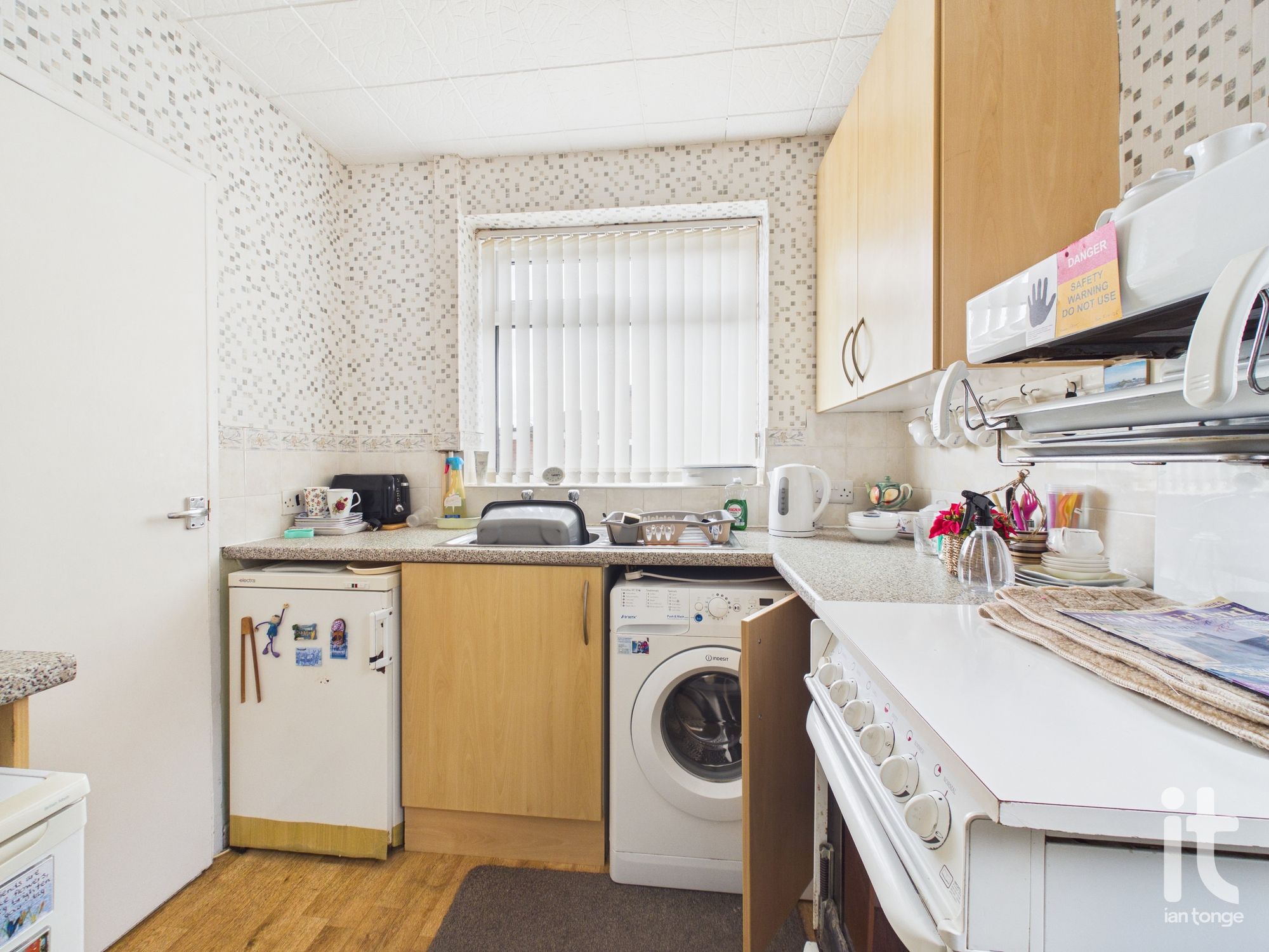 3 bedroom semi-detached house For Sale in Stockport - Photograph 8.