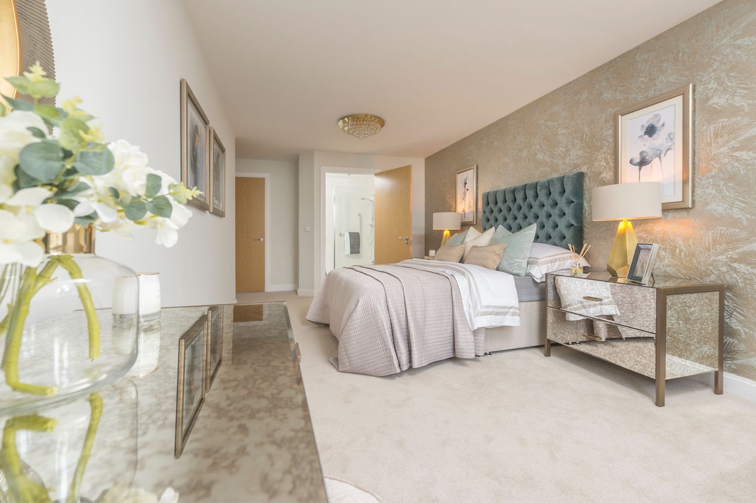 2 bedroom apartment flat/apartment To Let in Stockport - Bedroom.