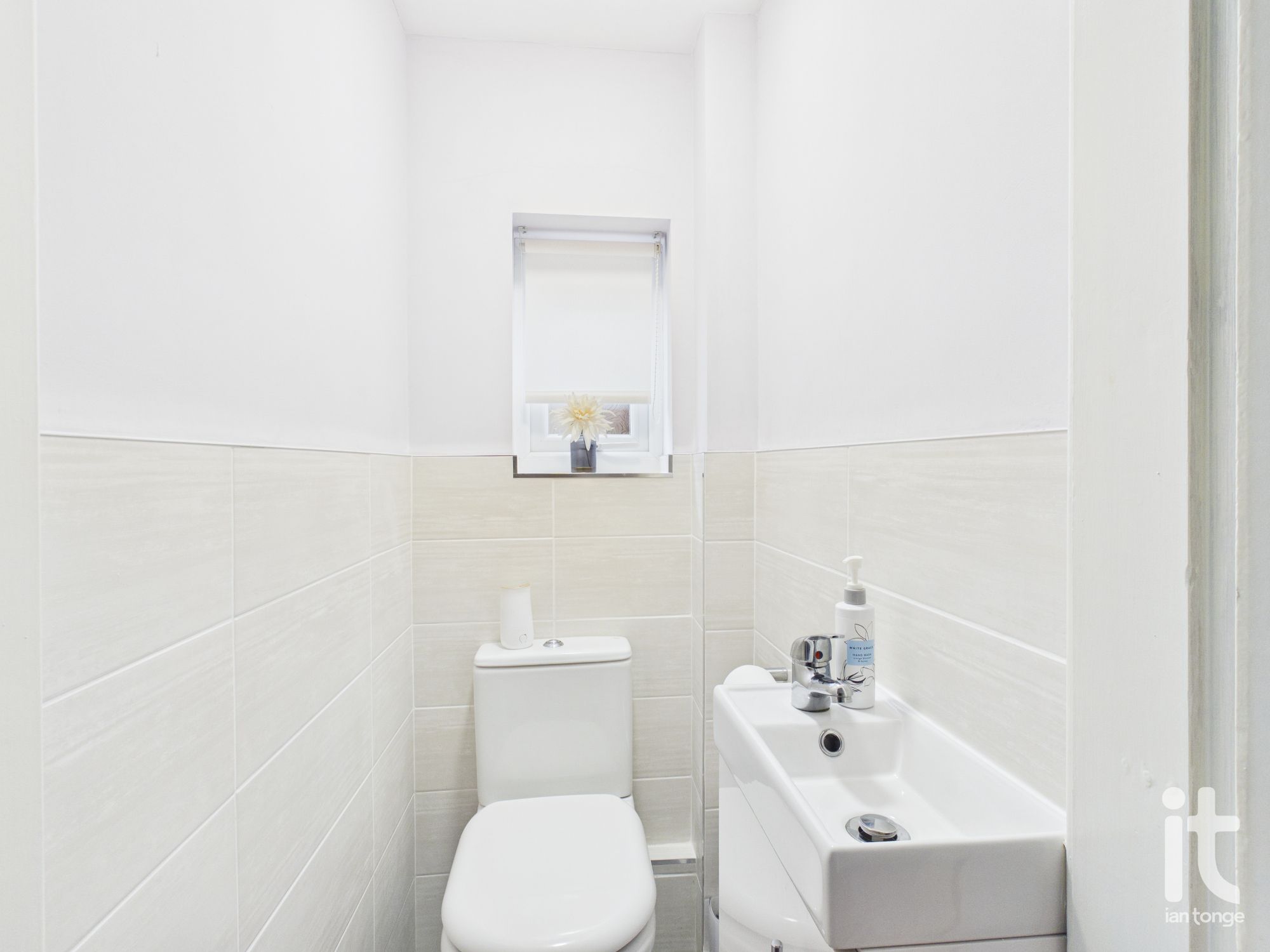 3 bedroom semi-detached house For Sale in Stockport - Photograph 7.