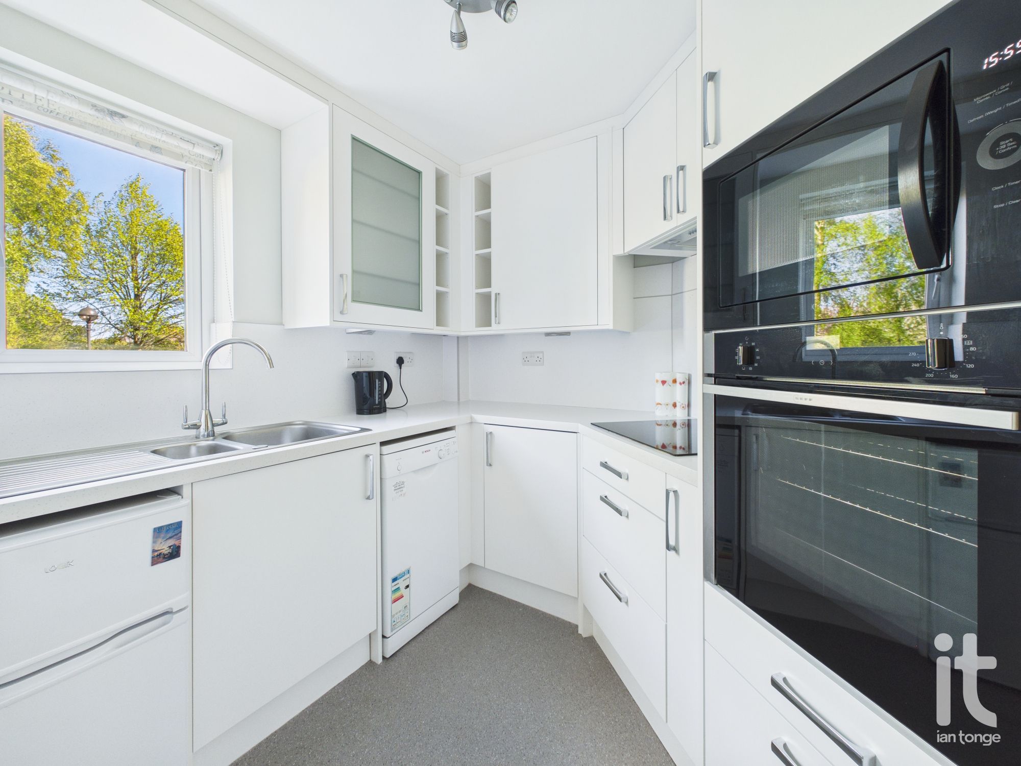 1 bedroom apartment flat/apartment For Sale in Stockport - Property photograph.