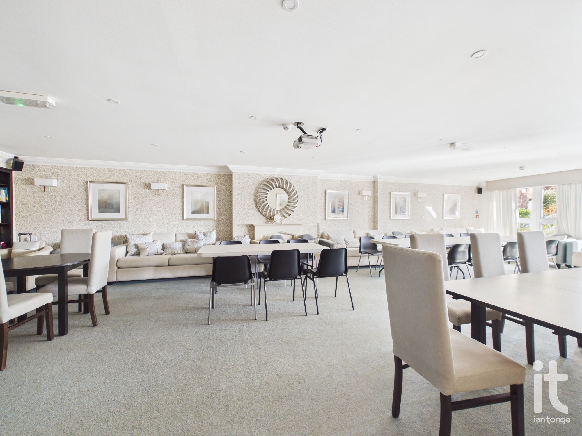 1 bedroom apartment flat/apartment For Sale in Stockport - Photograph 15.