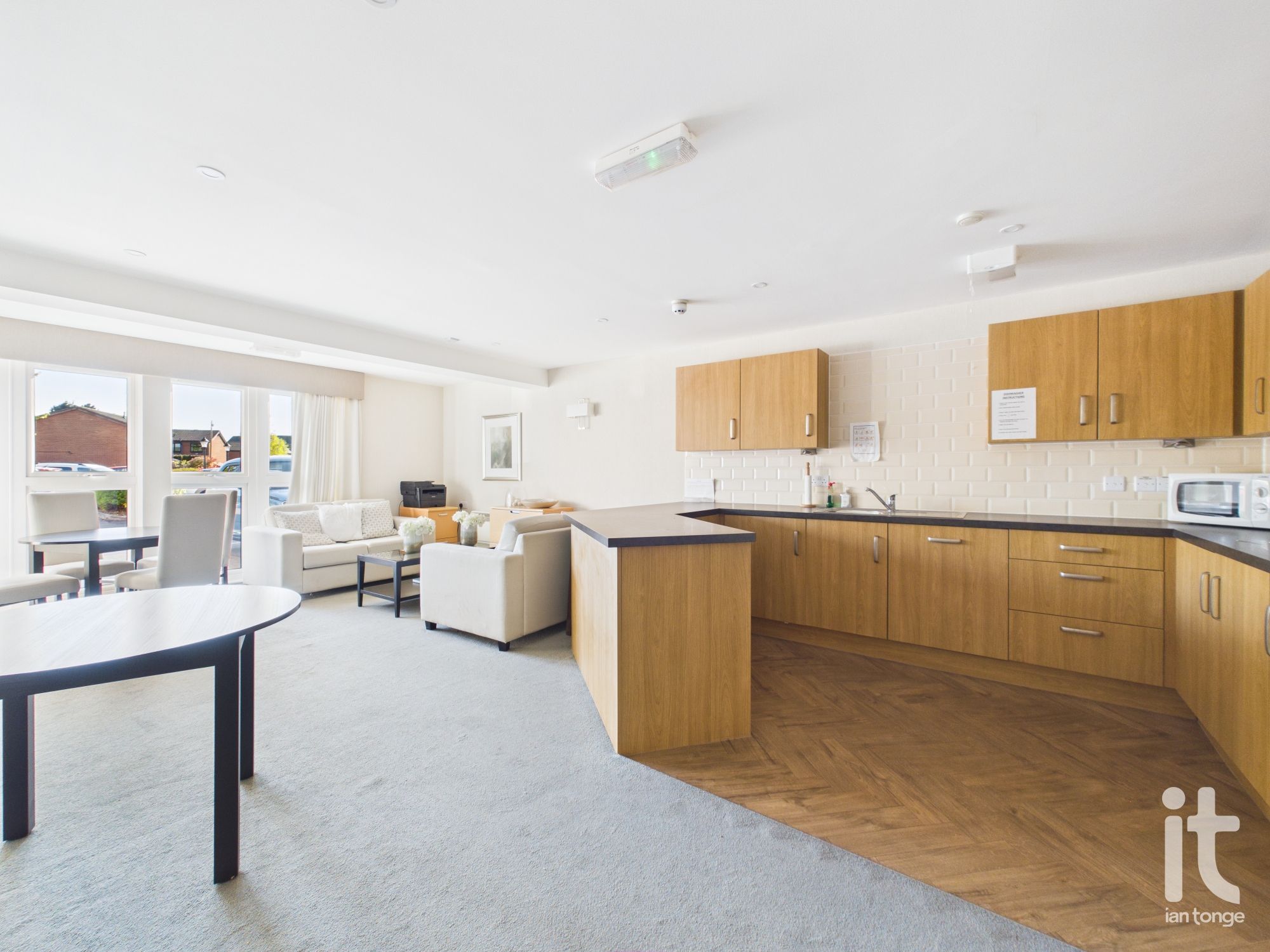 1 bedroom apartment flat/apartment For Sale in Stockport - Photograph 12.