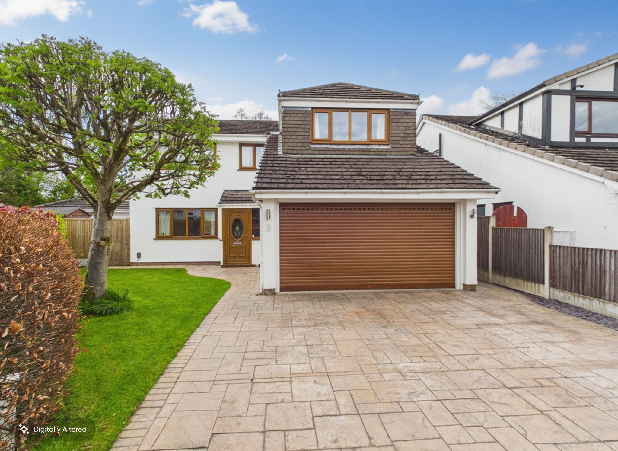 4 bedroom detached house For Sale in Stockport - Property photograph.