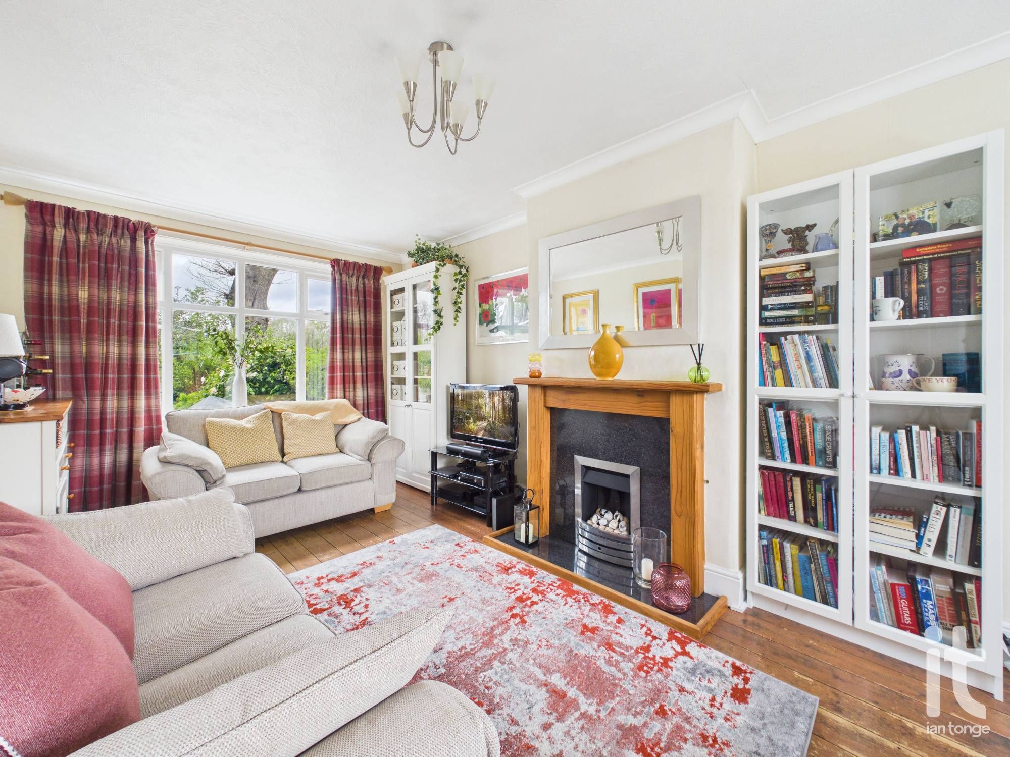 3 bedroom semi-detached house For Sale in Stockport - Property photograph.