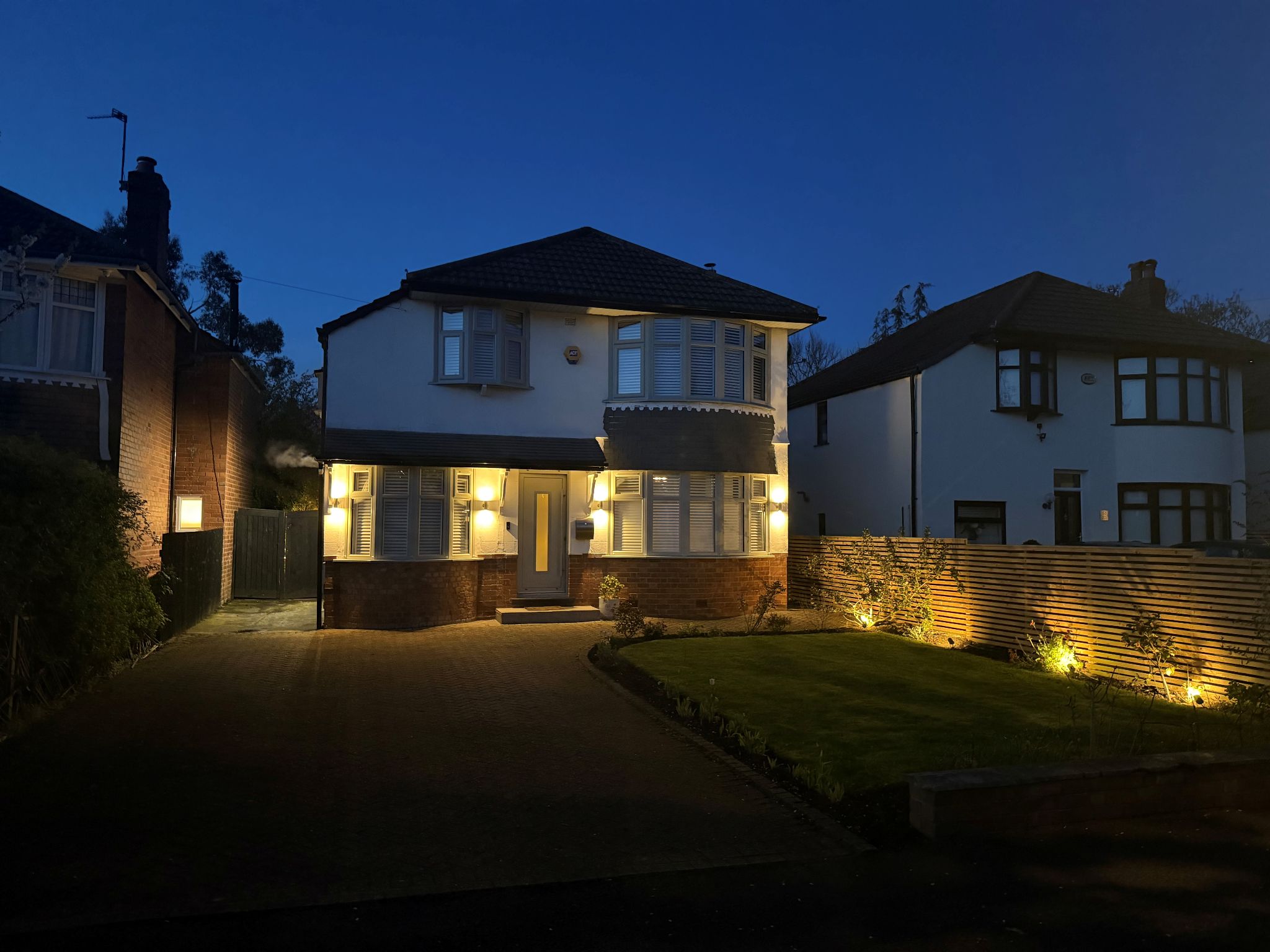 4 bedroom detached house For Sale in Stockport - Photograph 1.